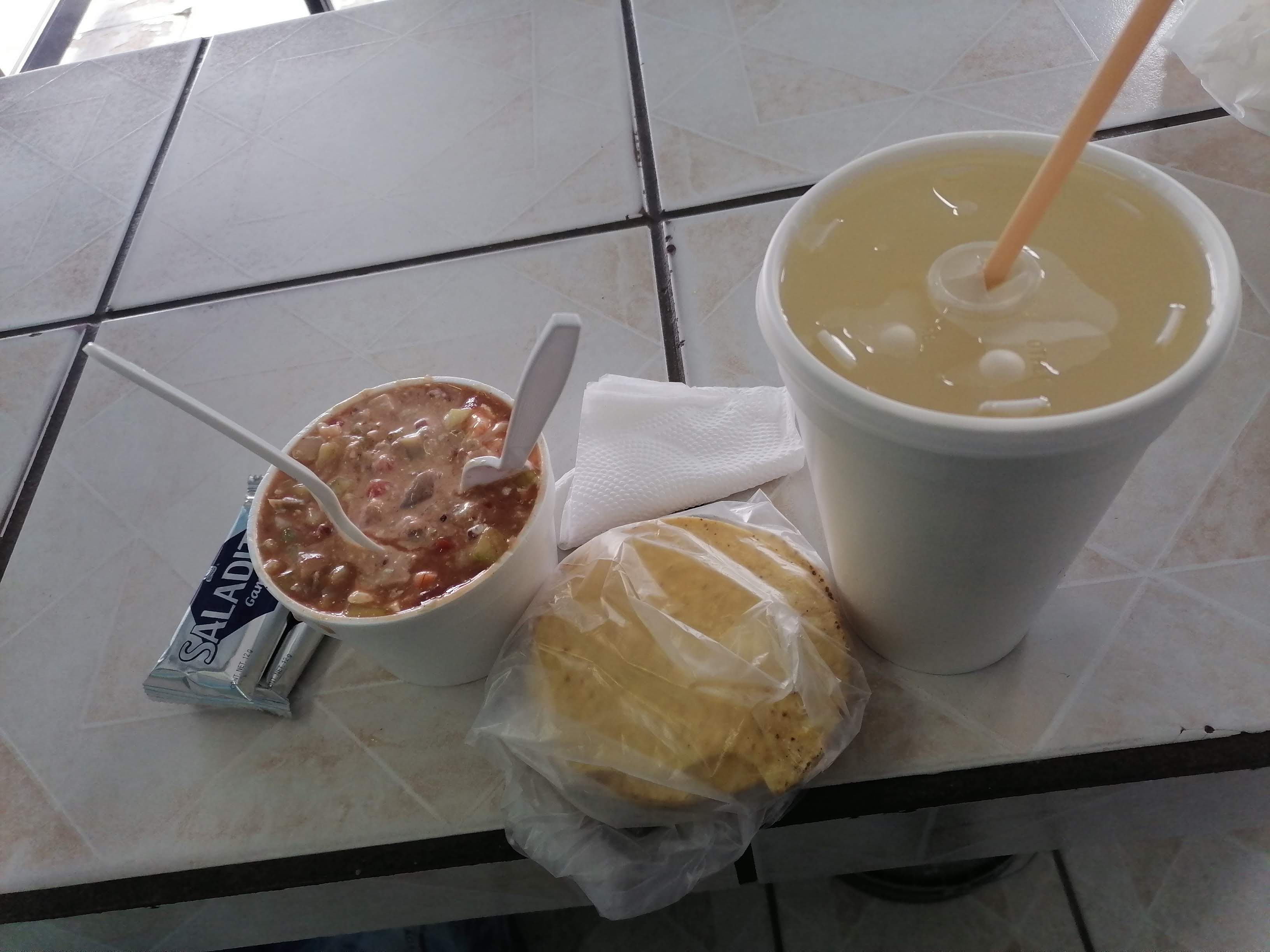 Mariscos "Los Plebes" image 2