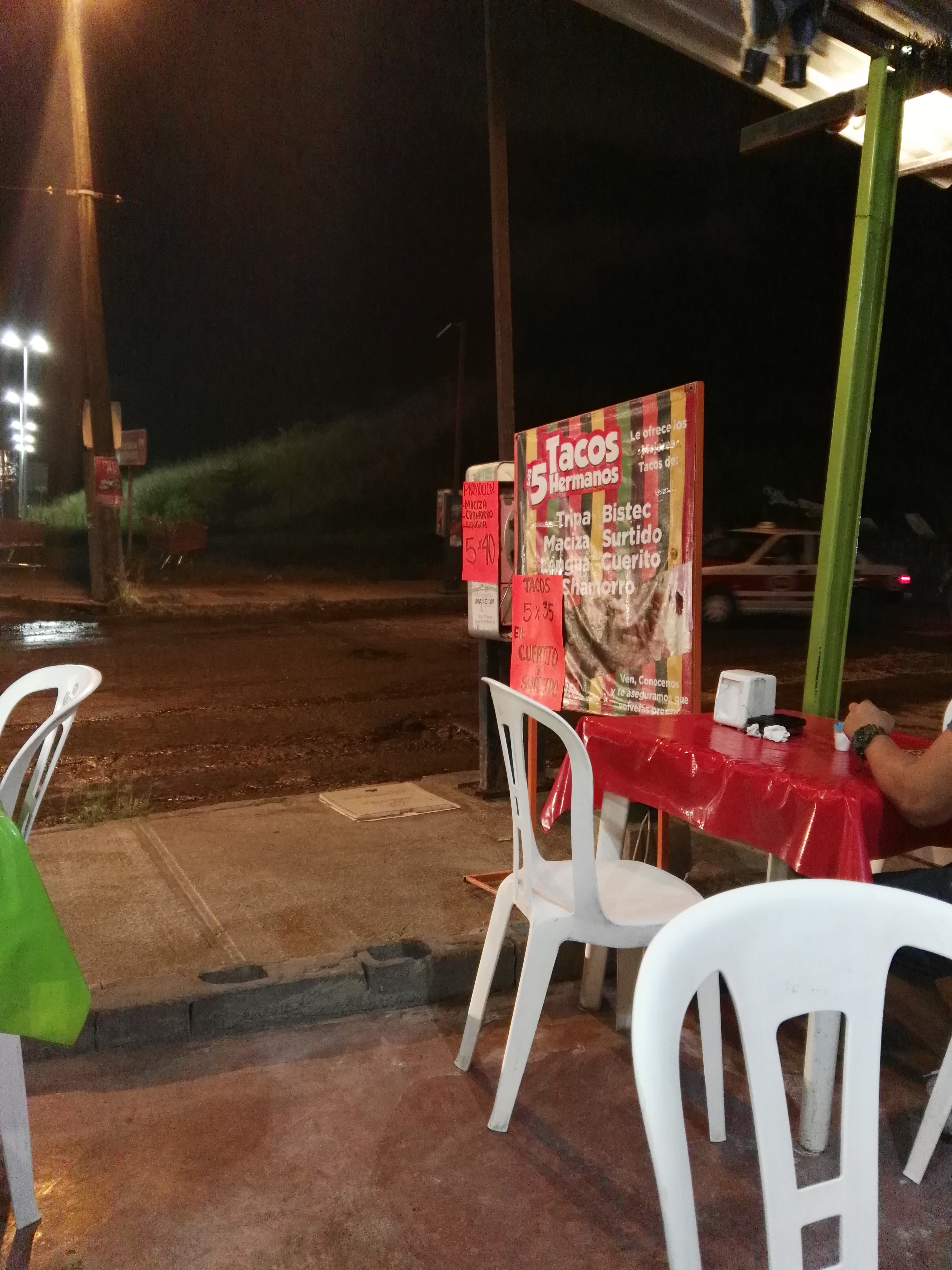 Tacos 5hermanos image 1