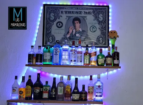 Las Mamalonas "Snack's & Drink's" image 1