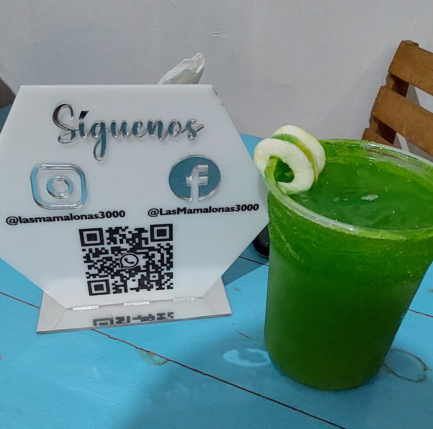 Las Mamalonas "Snack's & Drink's" image 10