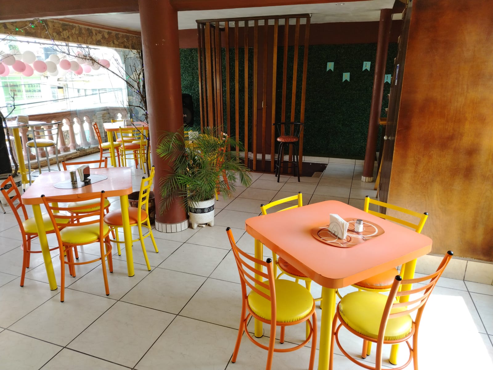 Terraza Jardín image 1