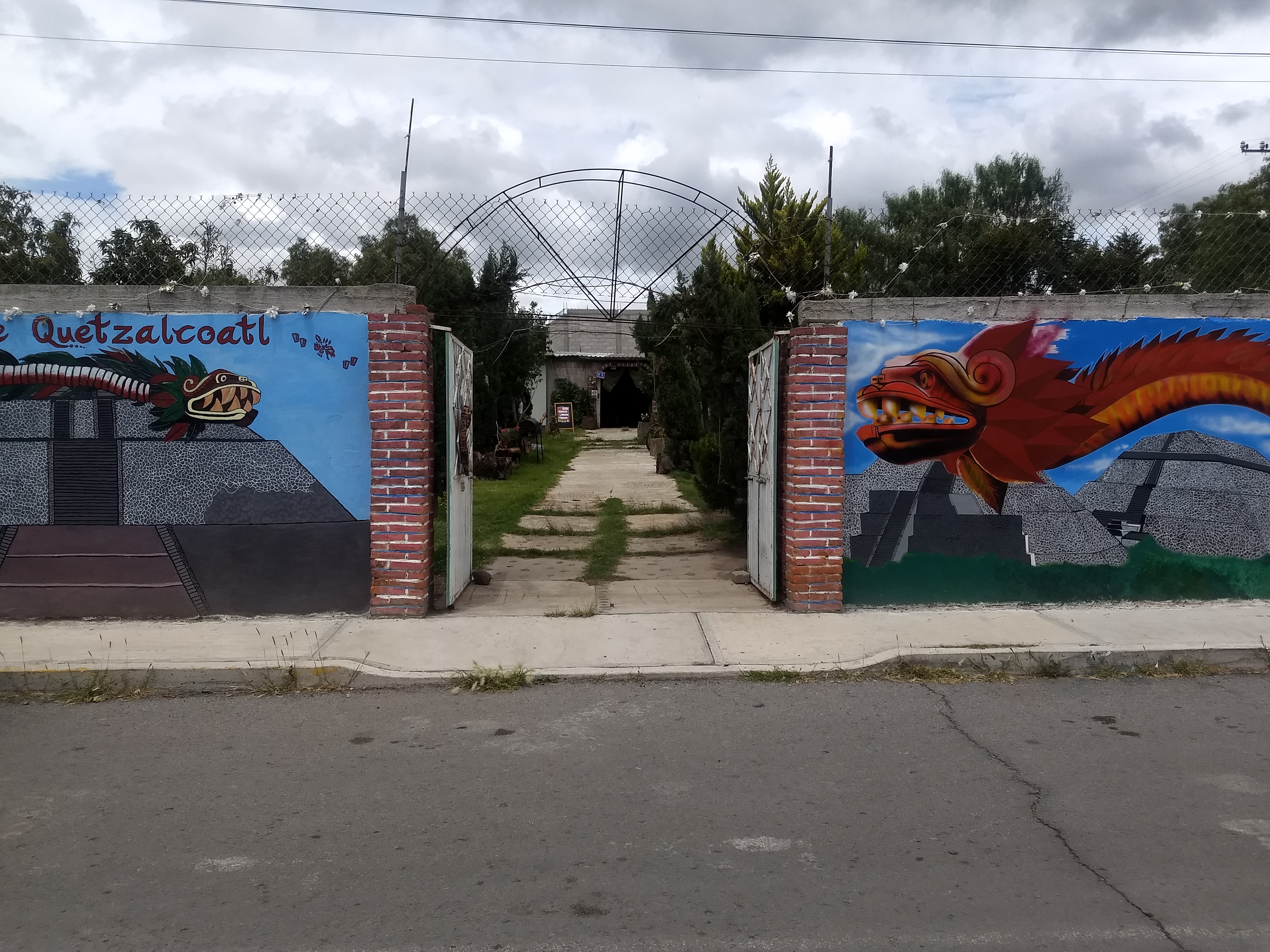 "La Cueva de Quetzalcoatl" image 6