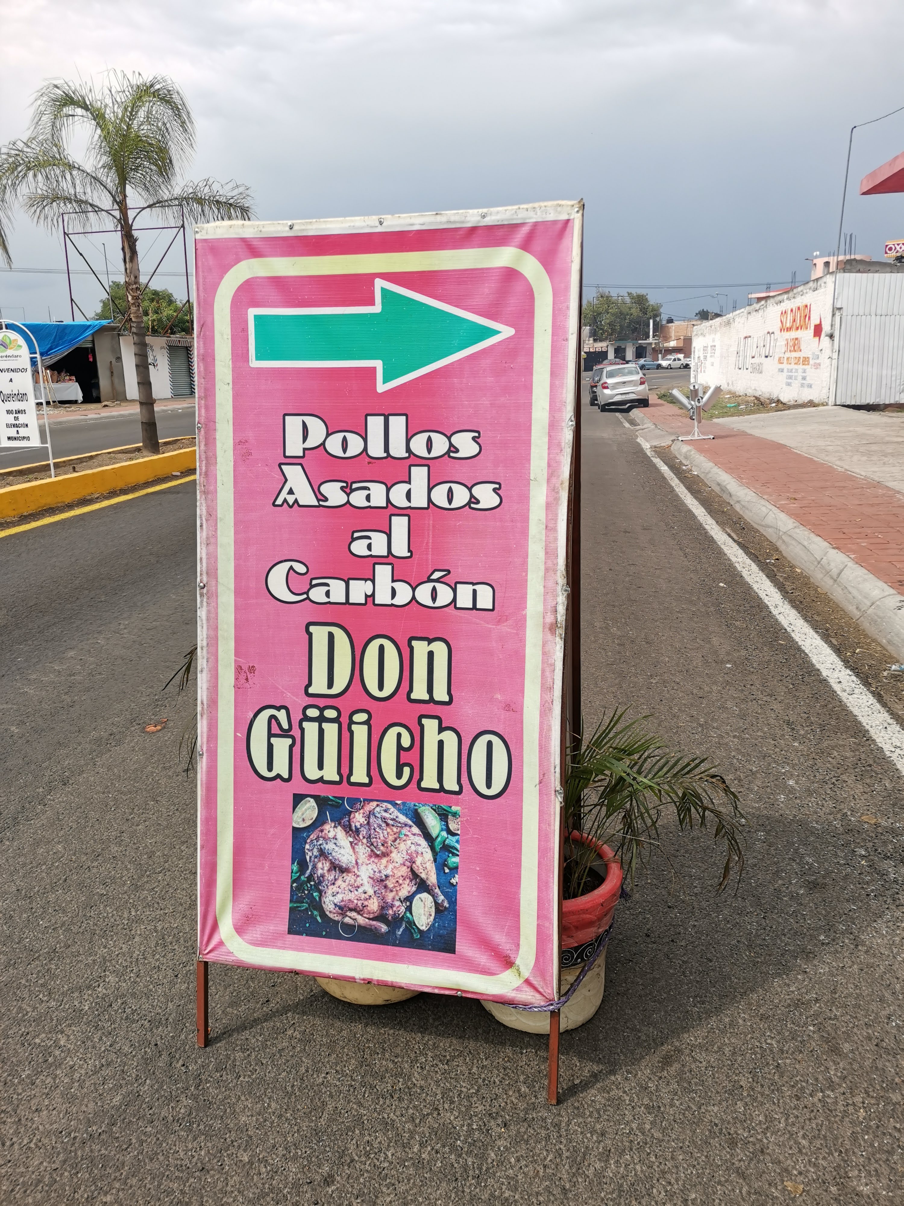 Pollos asados al carbón don Güicho image 2