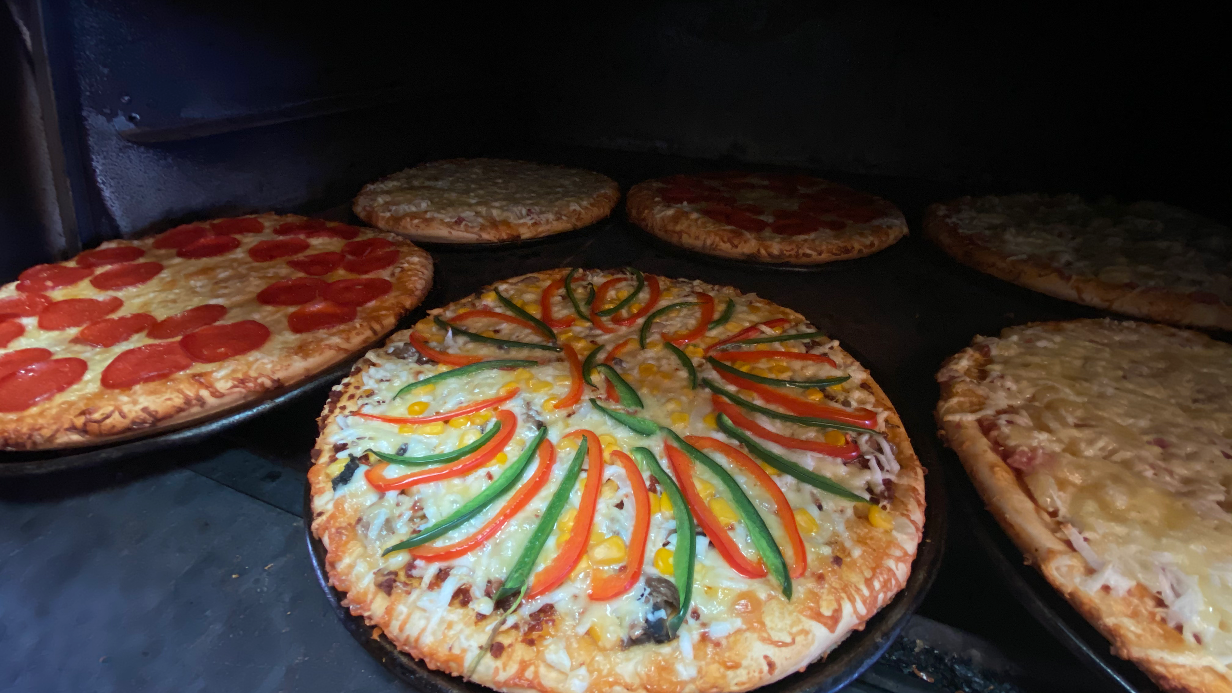 Mayos' Pizzas image 1