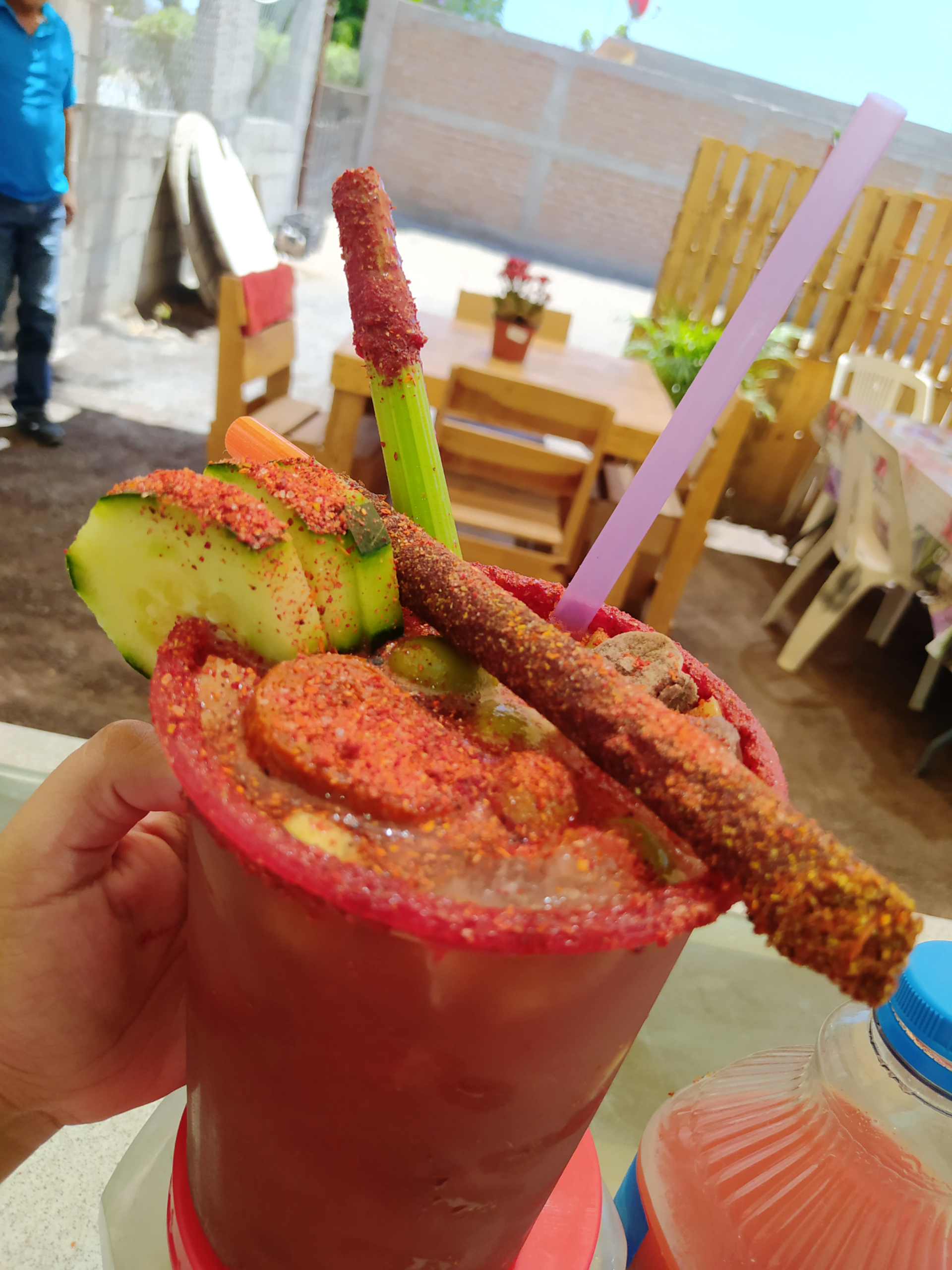 Micheladas y botanas image 1