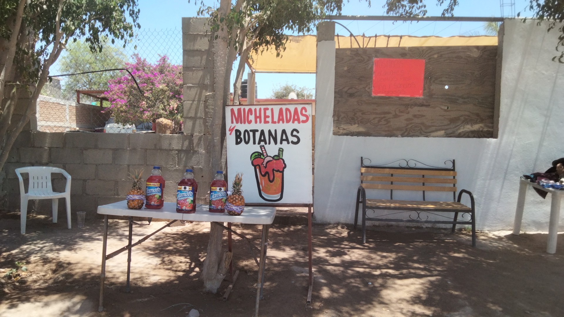 Micheladas y botanas image 3