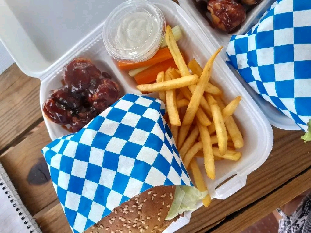 Delicious Boneless image 2