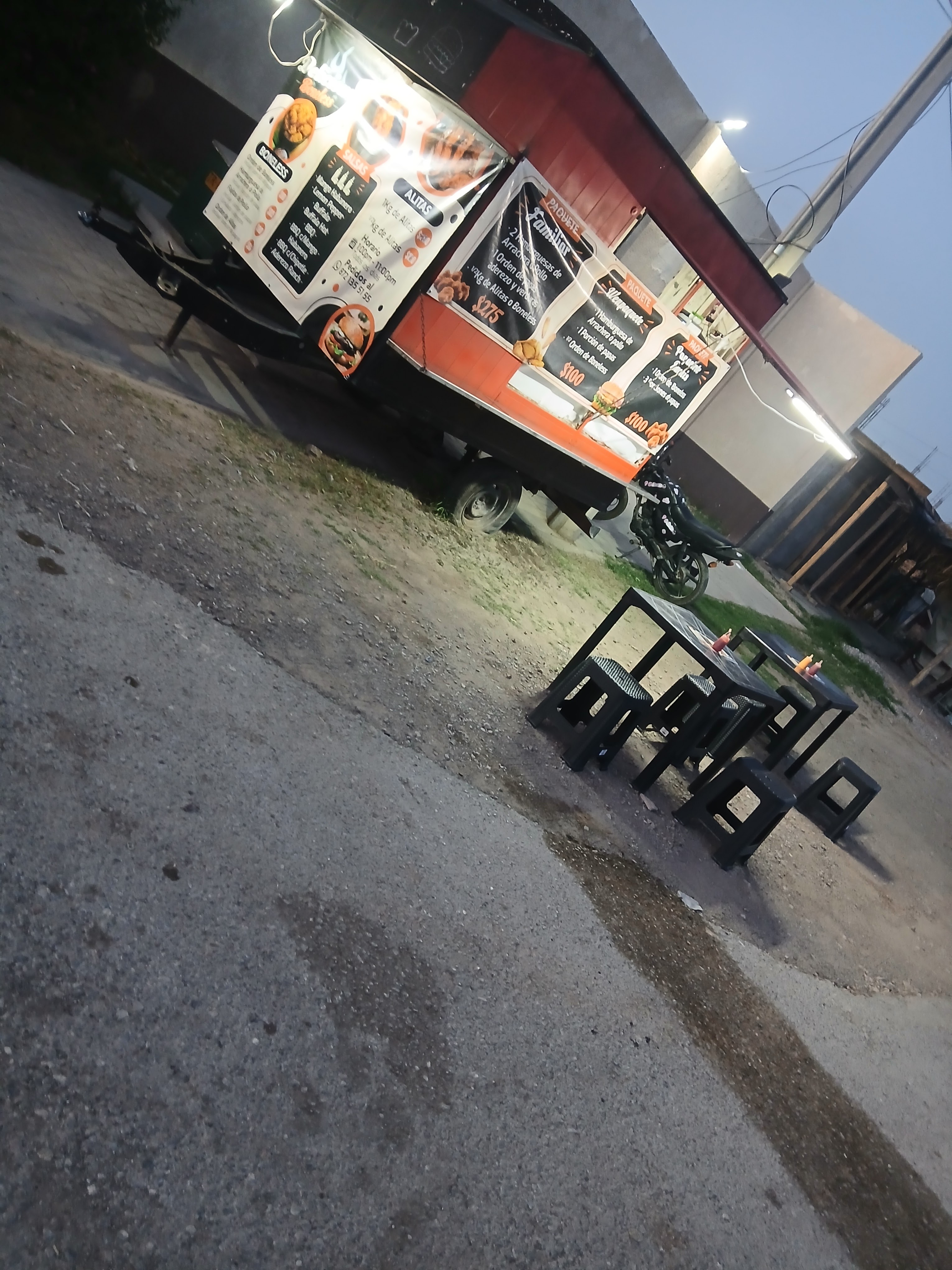 Delicious Boneless image 5