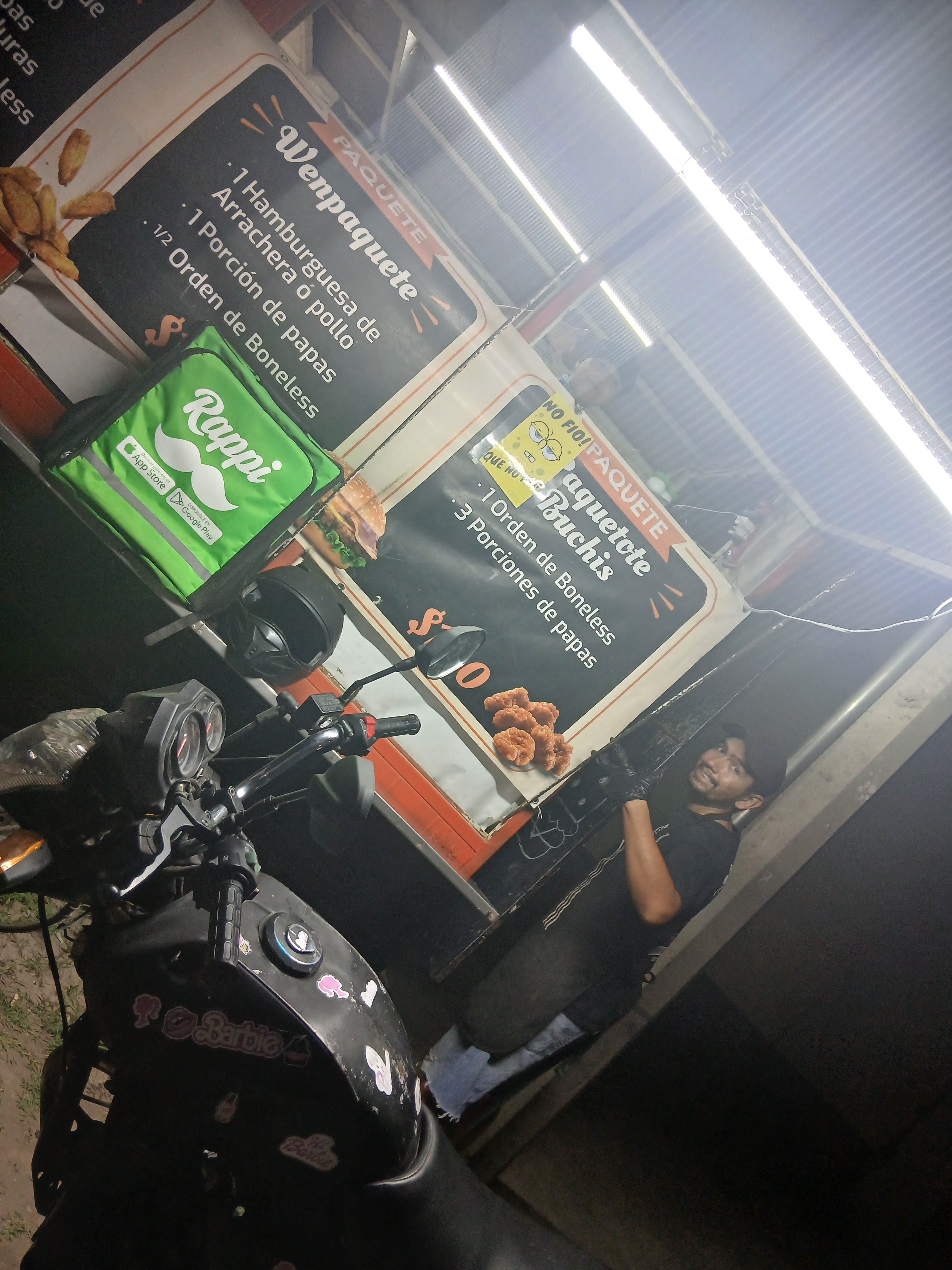 Delicious Boneless image 6