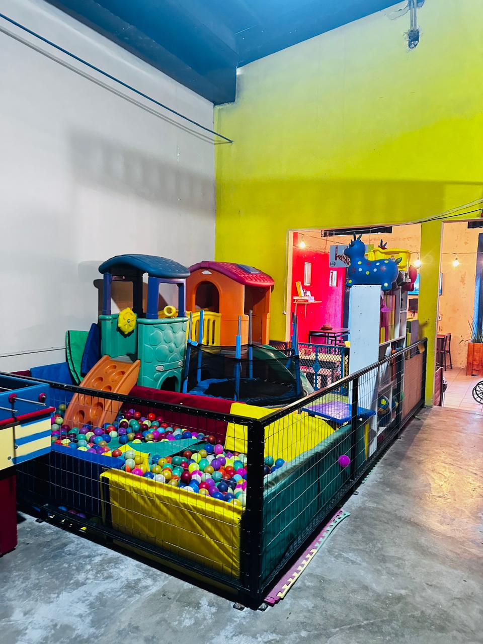 Cafetería y Juegos image 5