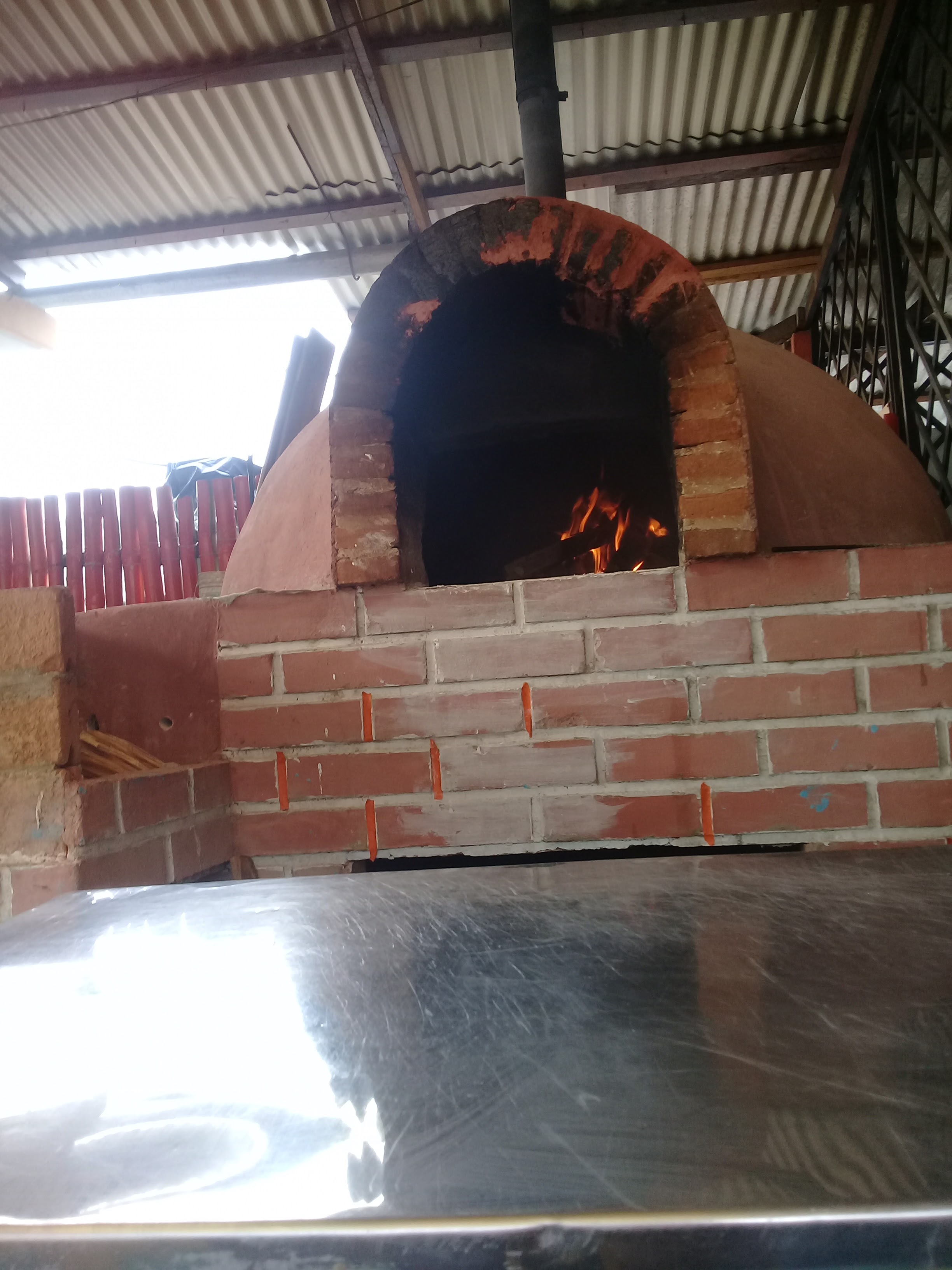 Leonardo Trattoria e Pizzeria image 5