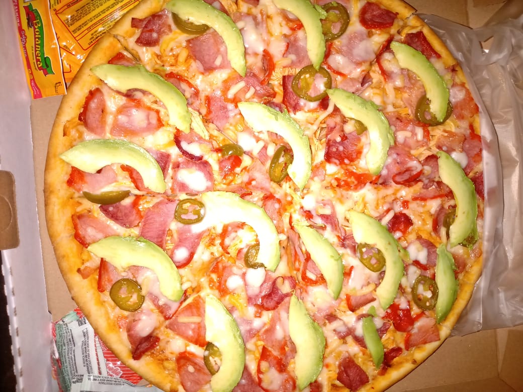 pizzas johanys image 1