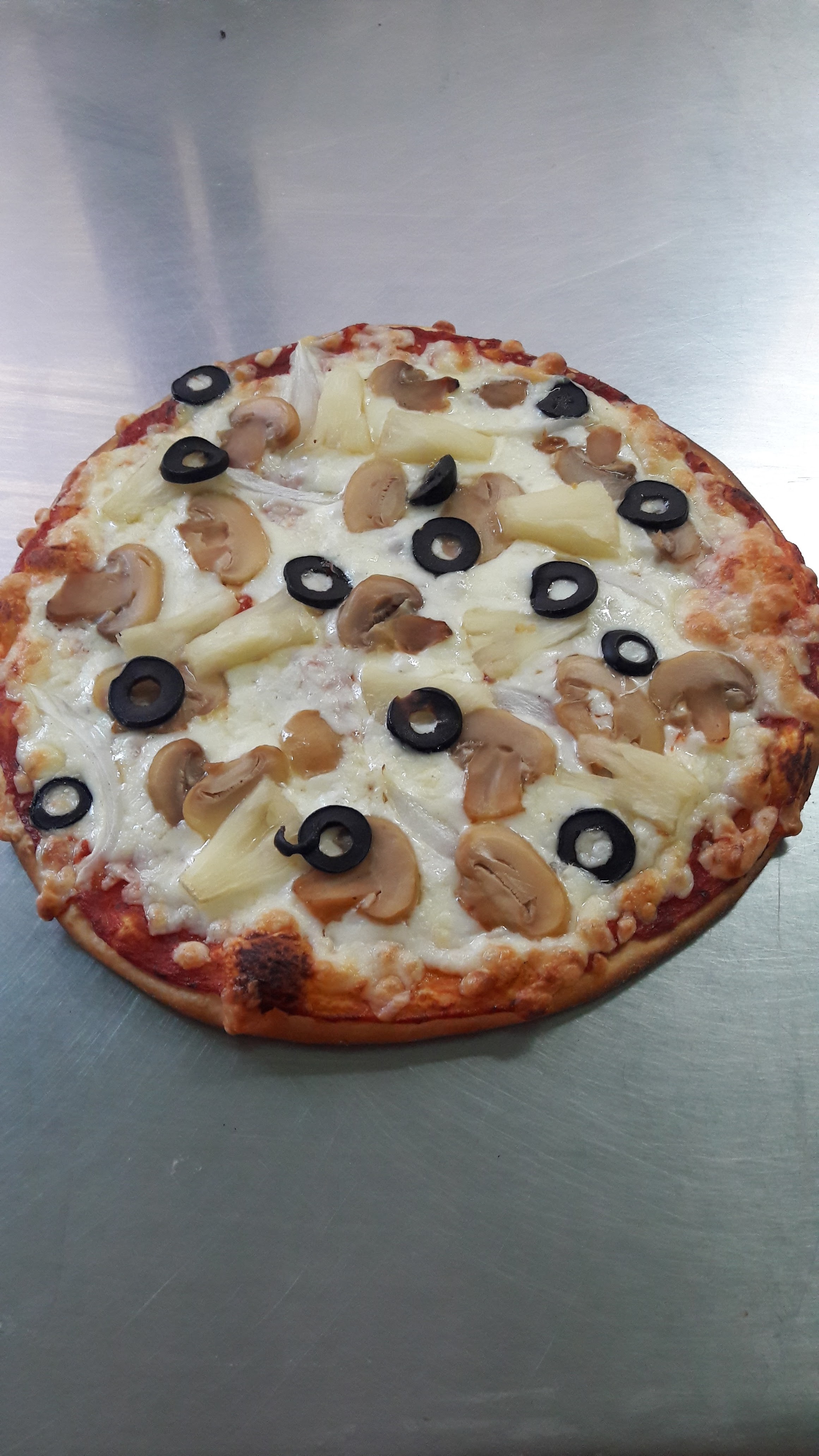 Jordanos Pizza image 1