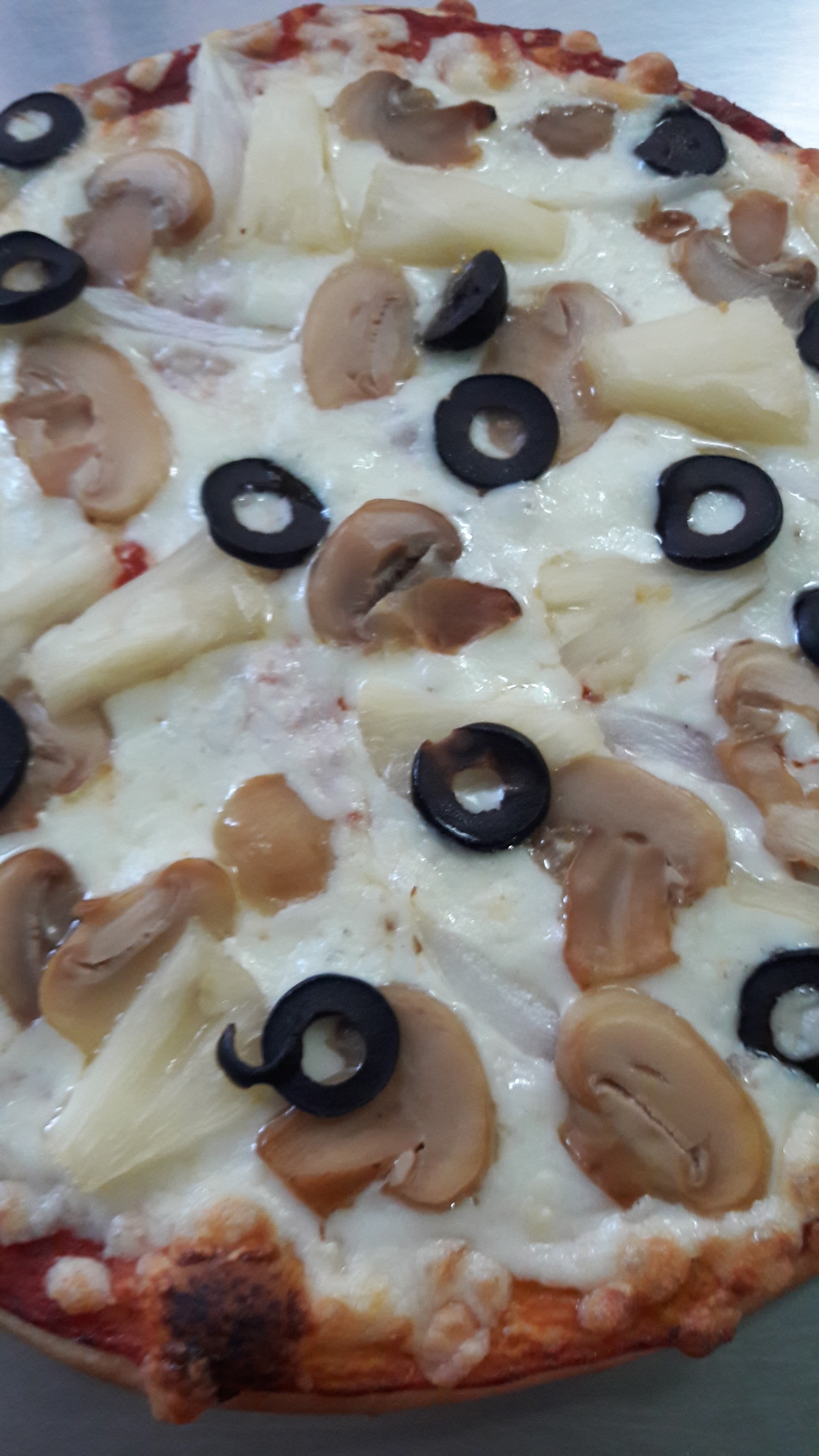 Jordanos Pizza image 5