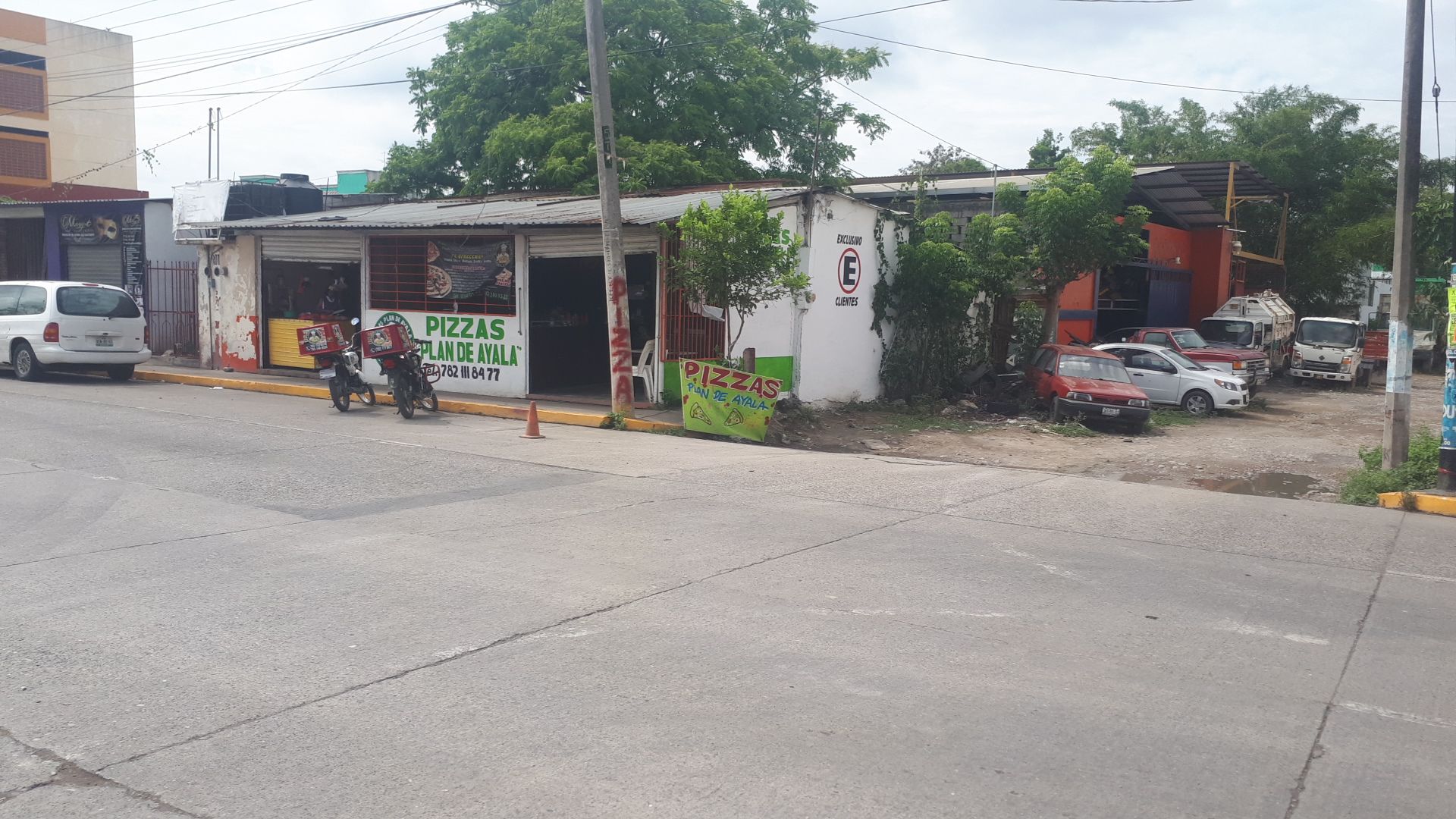 Jarochos Pizza Plan de Ayala image 4