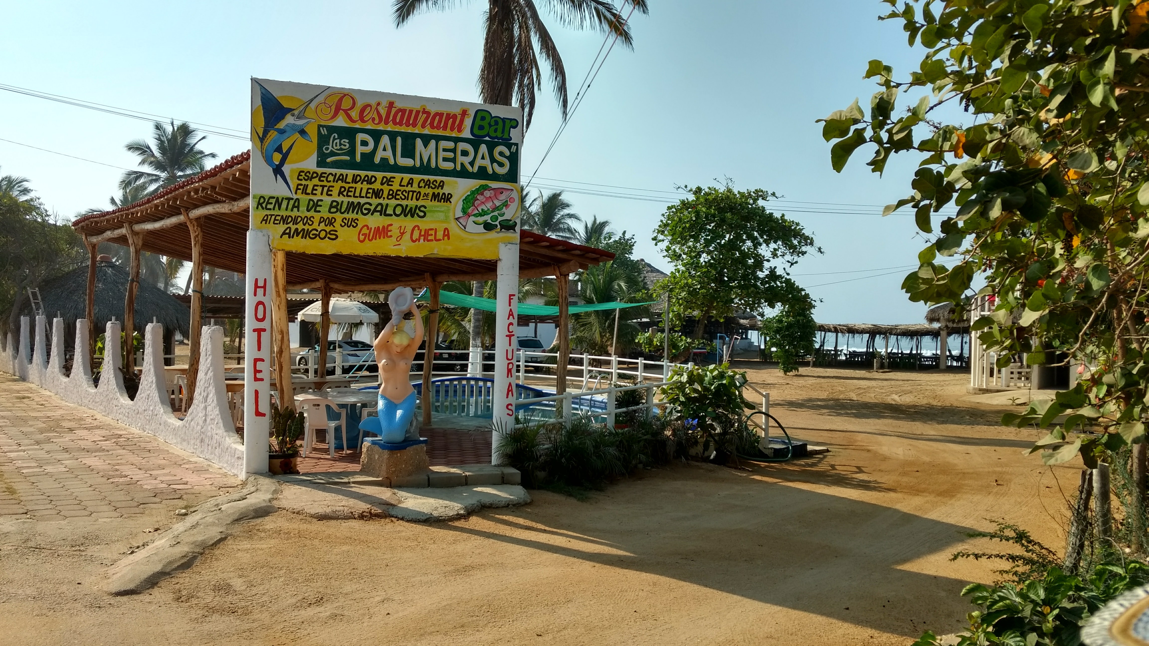 Las Palmeras Hotel y Restaurante image 1