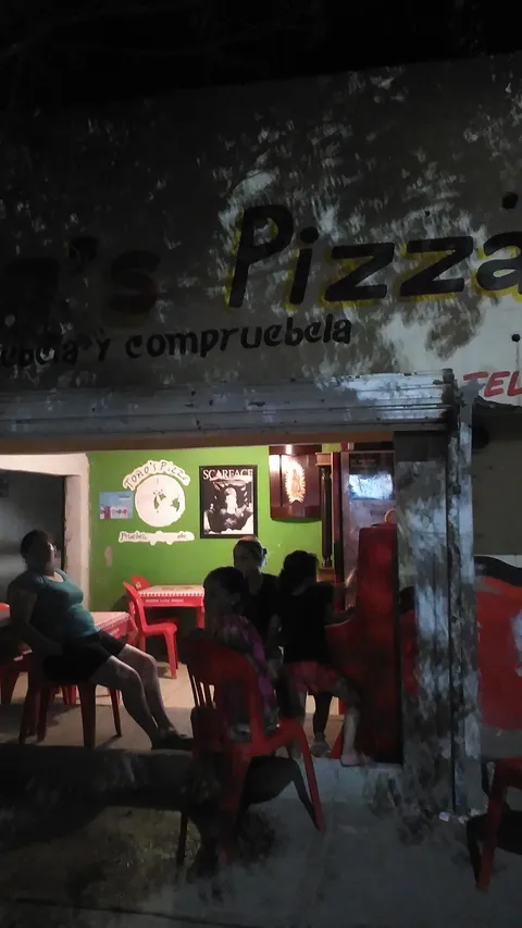 Toños Pizza image 6
