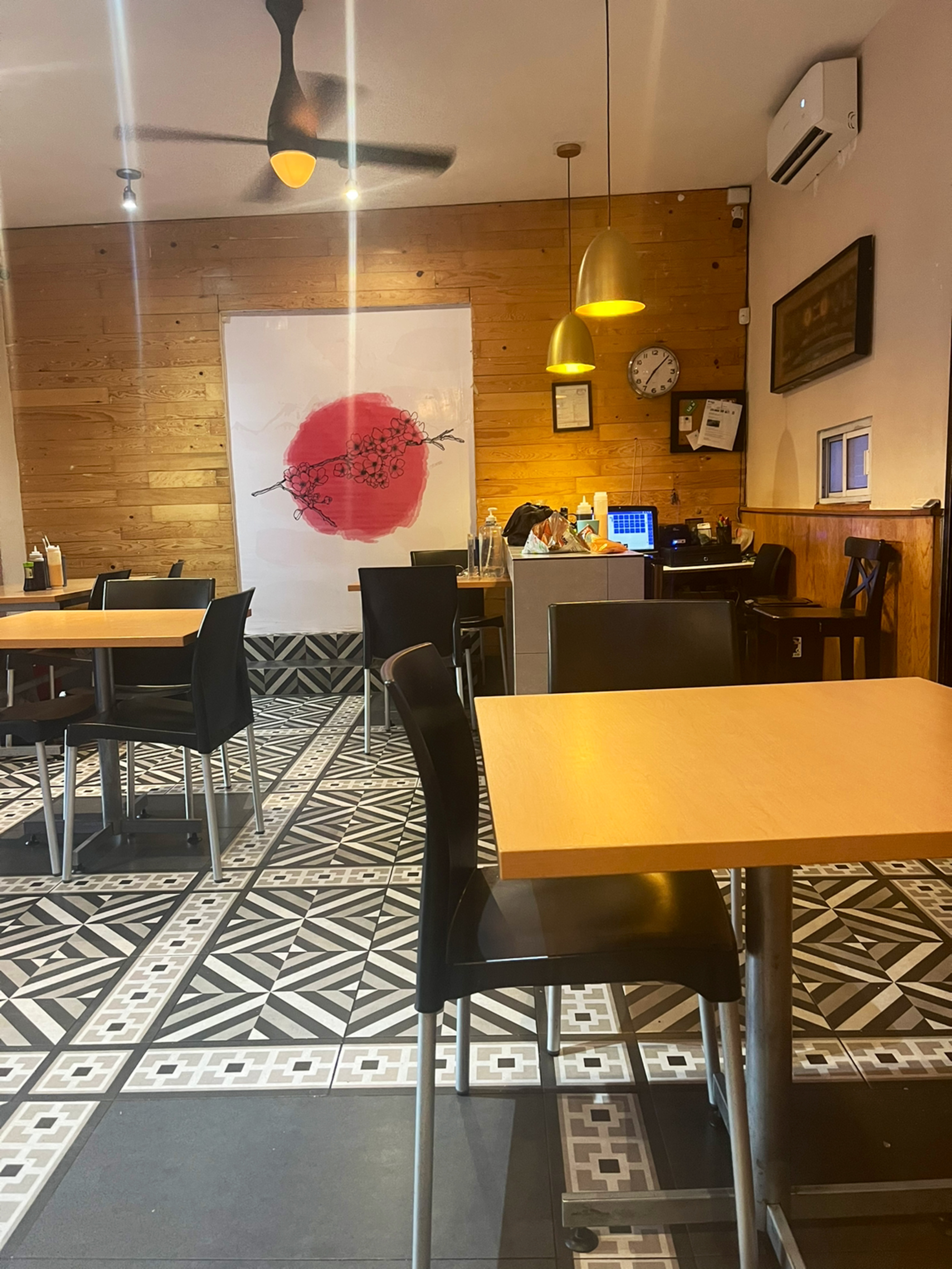 Saga Restaurant & Sushi Bar image 5