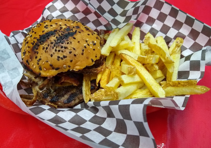 Papovskys Burgers image 9