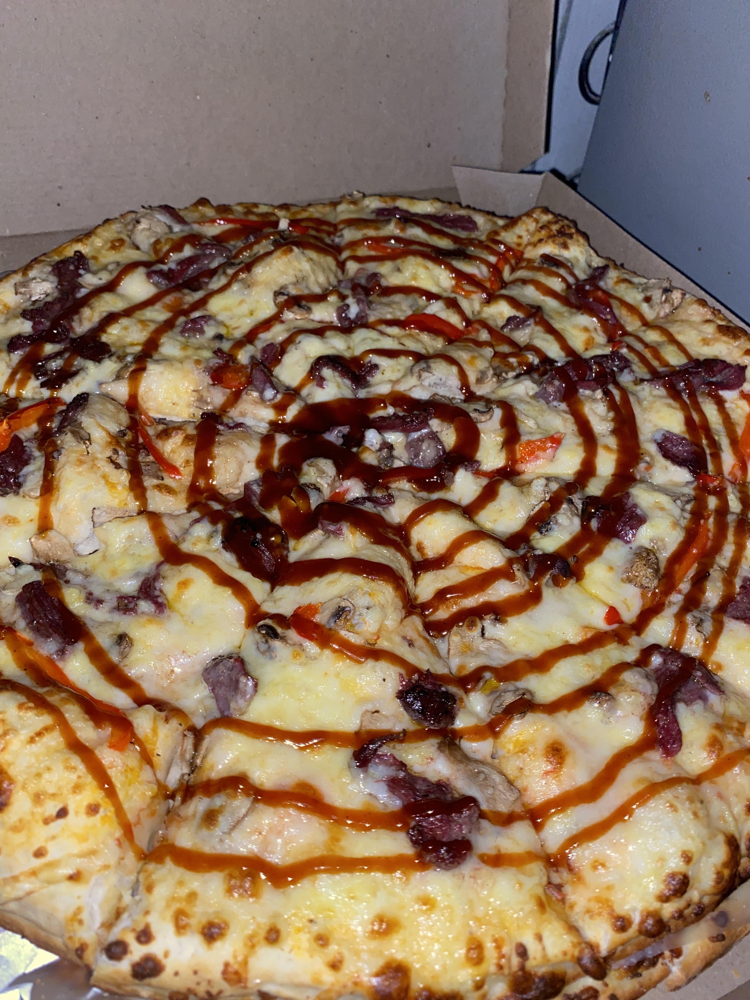 PIZZERIA FERS CAST image 3