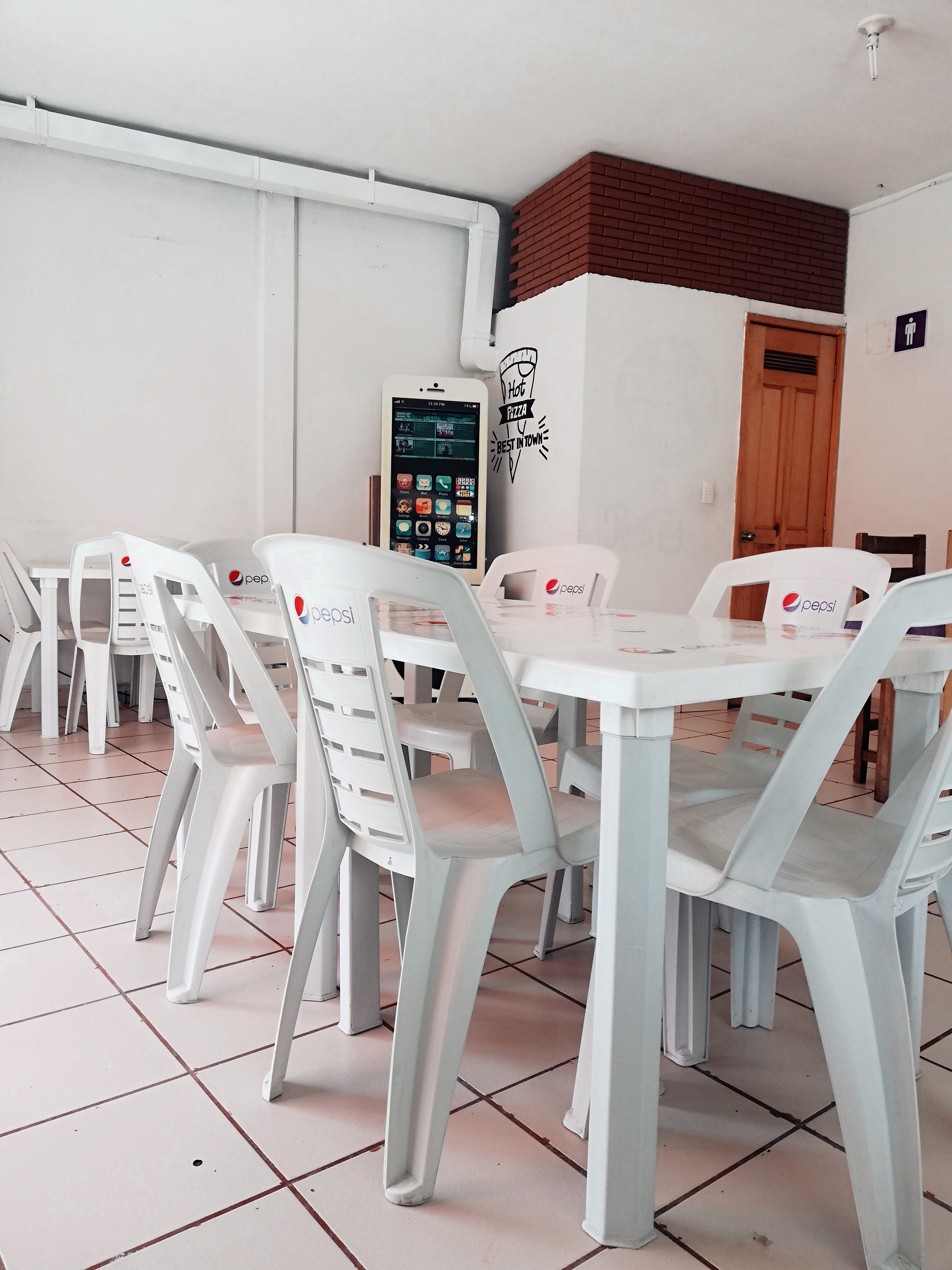 PIZZERIA FERS CAST image 6