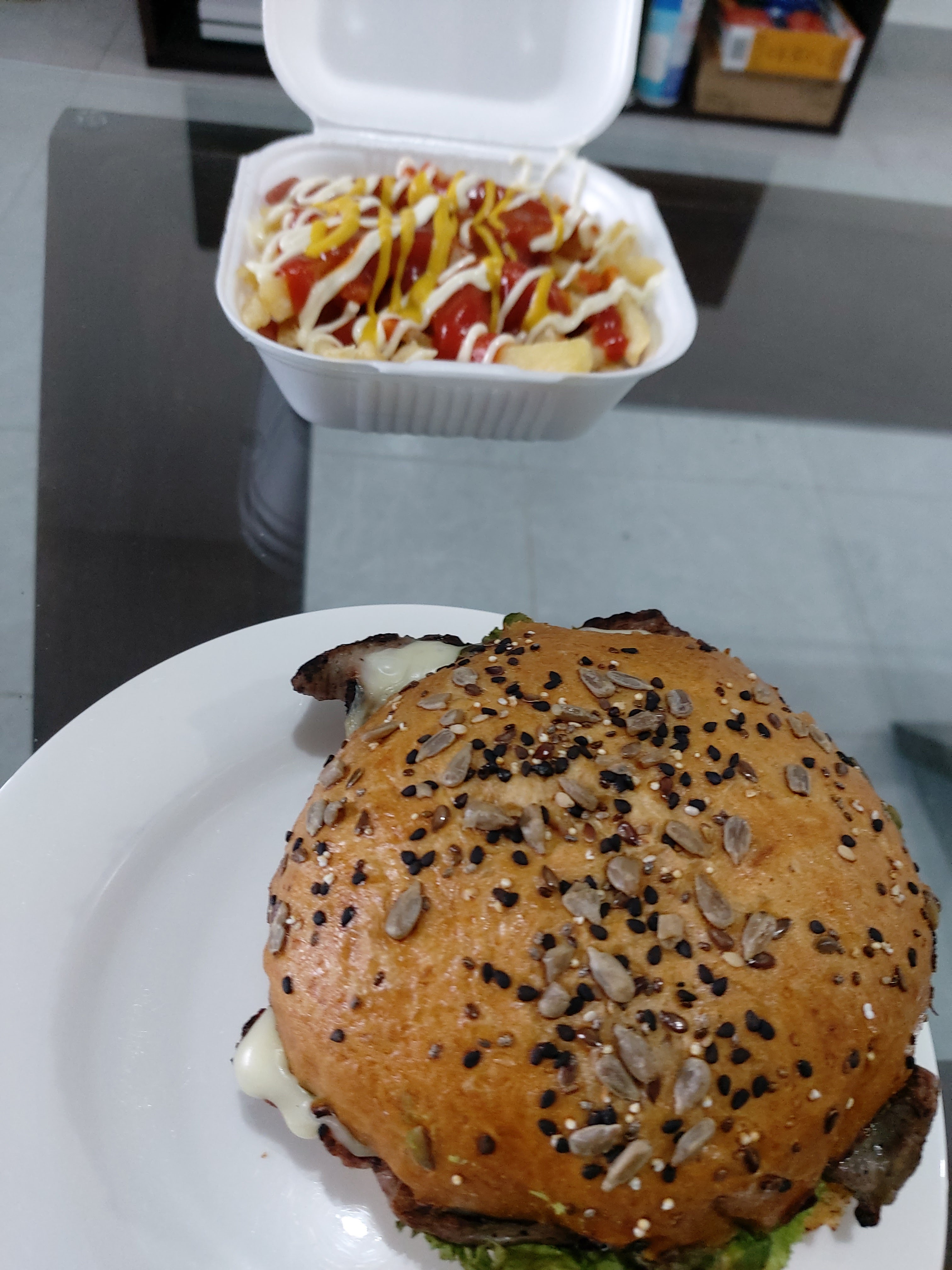 Hamburguesas la urbana image 3