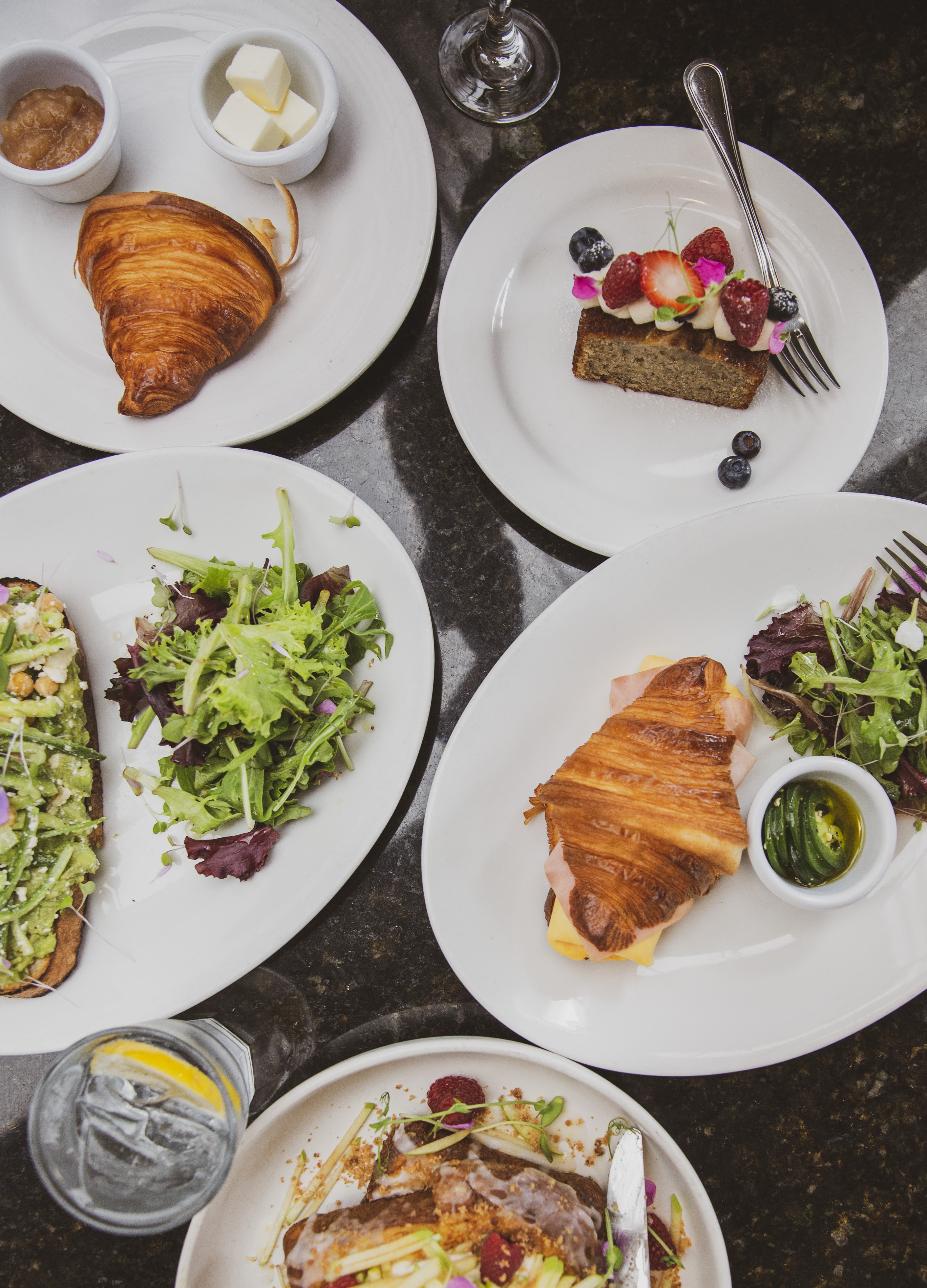 Caccio Pizza & Rotisserie image 10