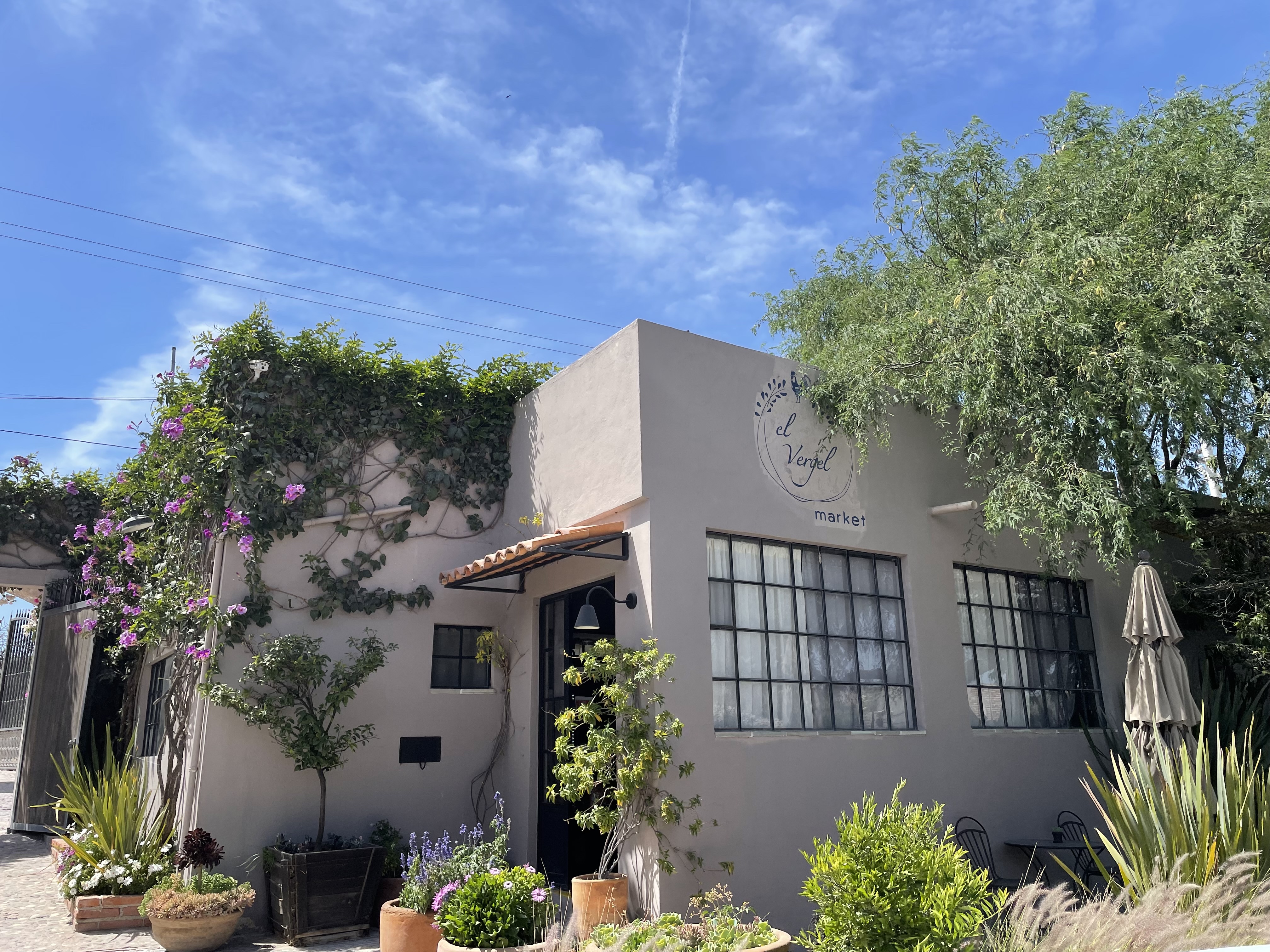 El Vergel Bistro & Market image 4