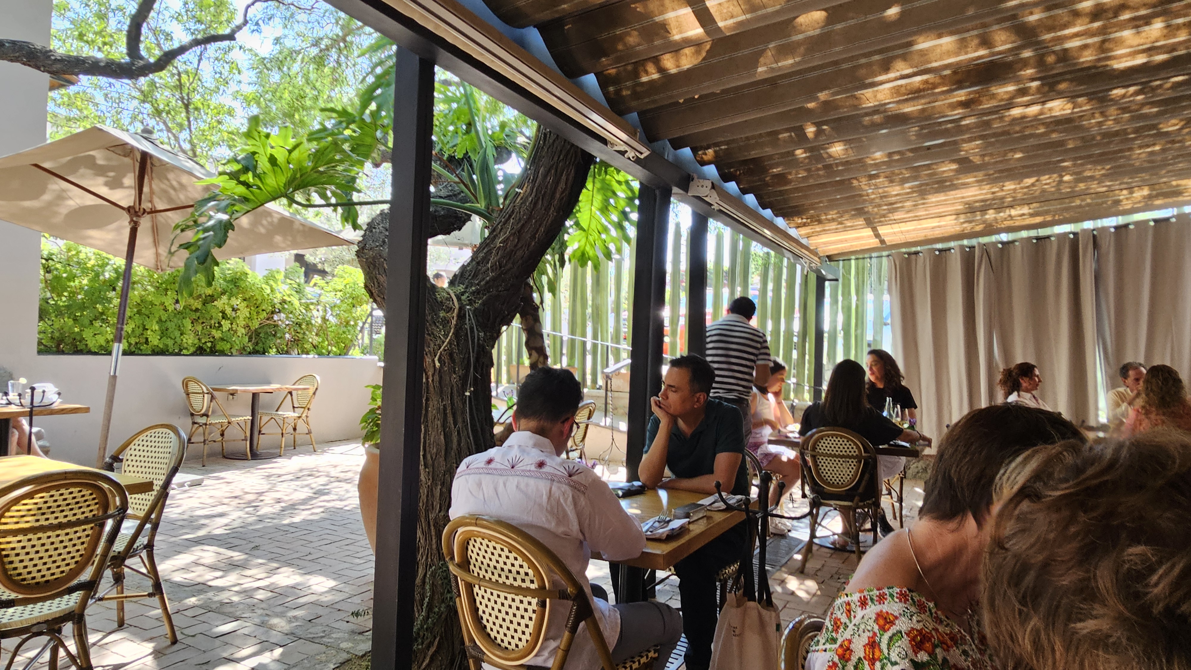 El Vergel Bistro & Market image 5