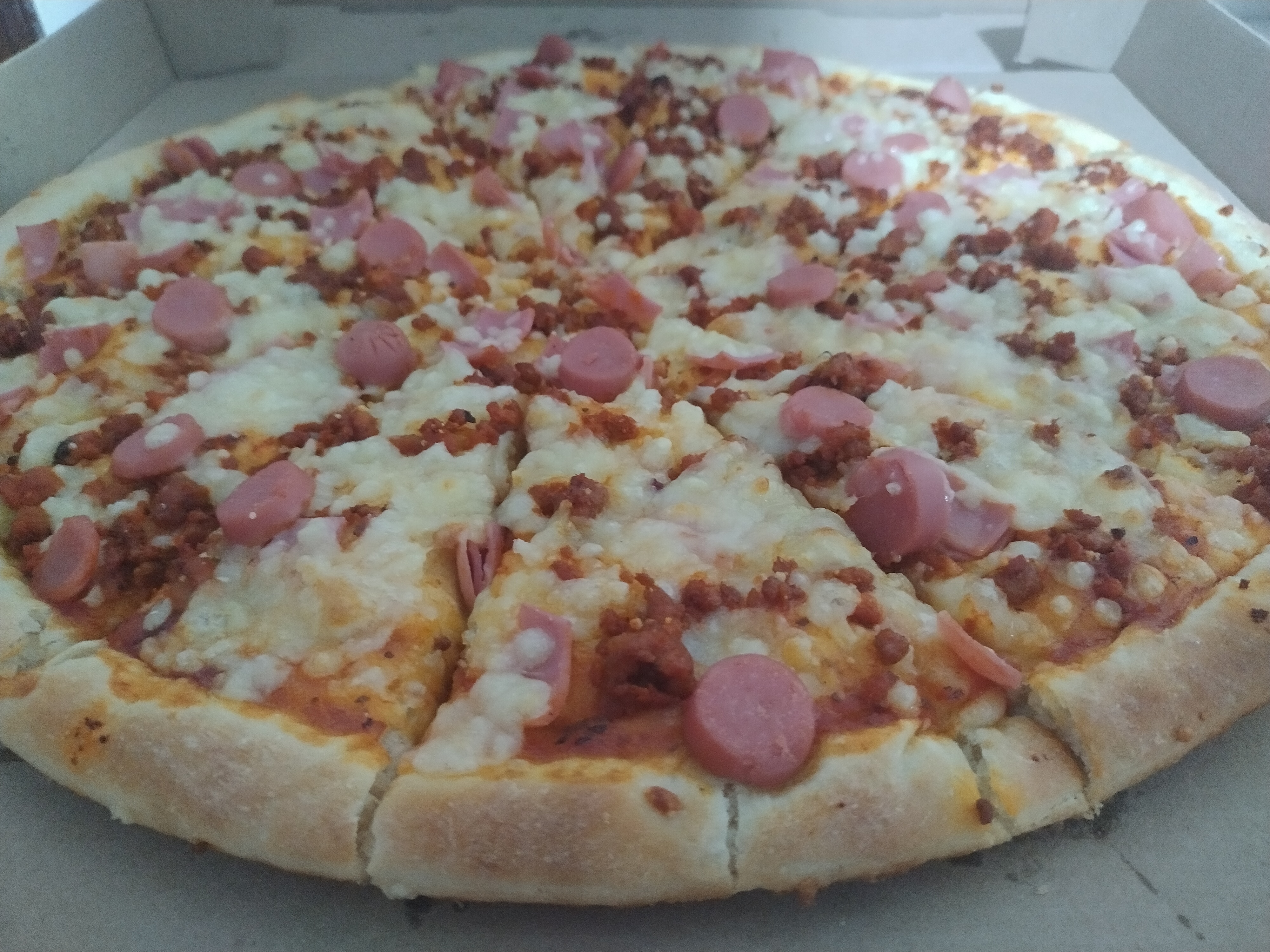 Pizzas family image 1