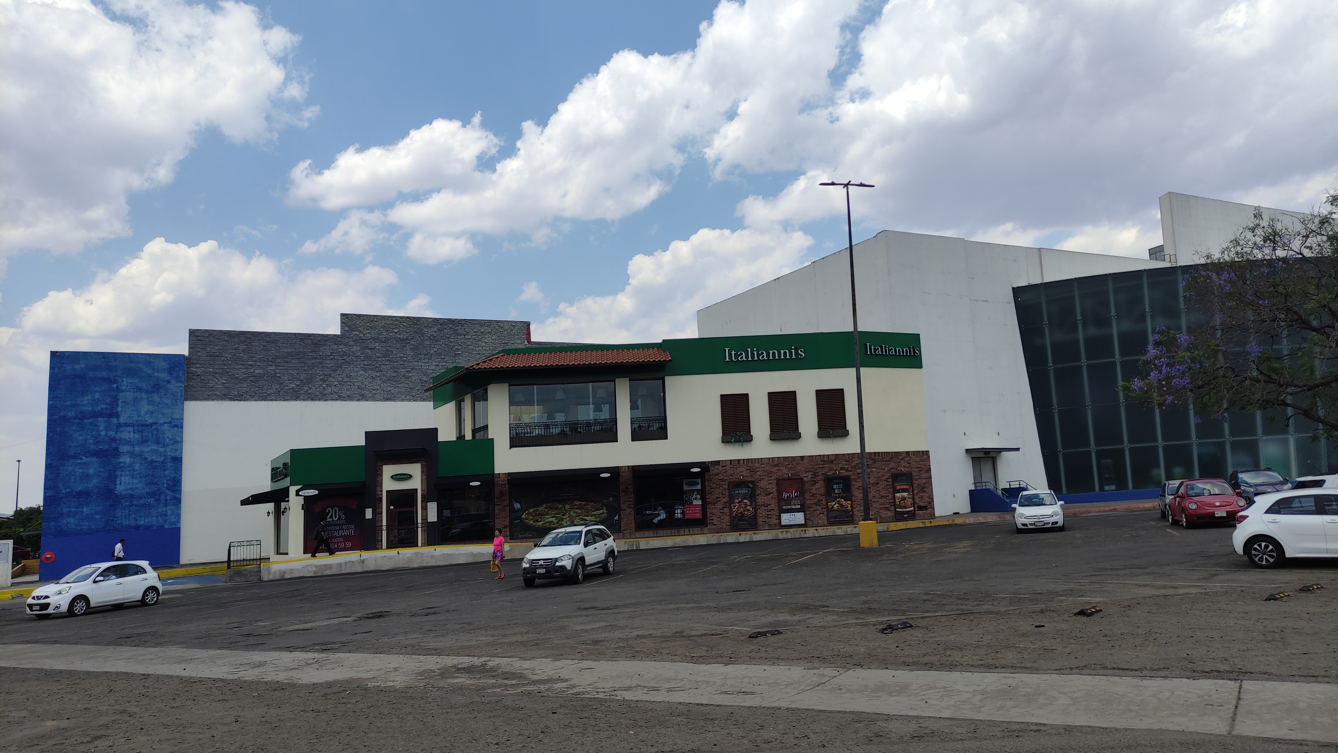 Italianni's La Huerta image 3