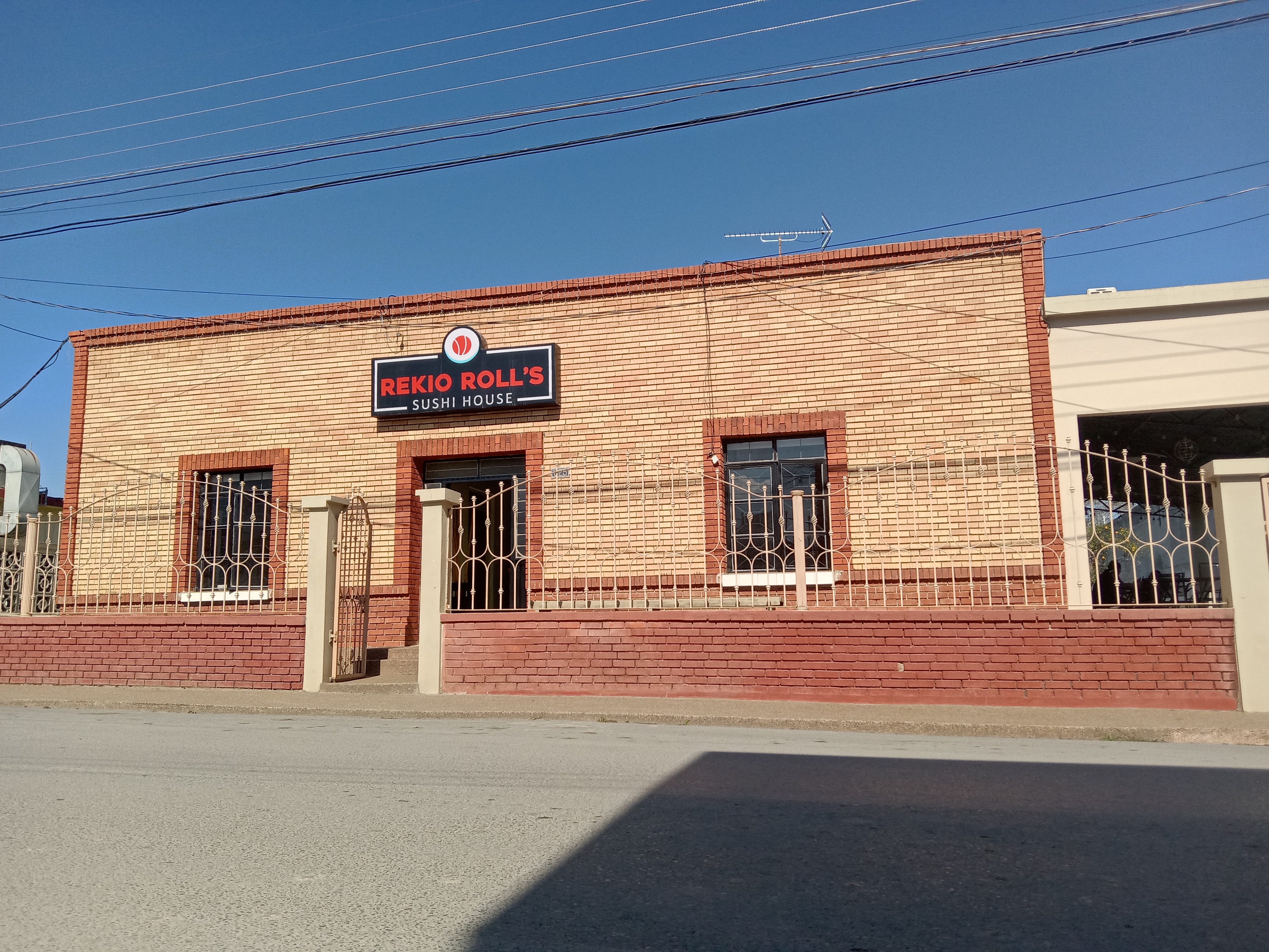 Rekio Roll’s Allende image 7