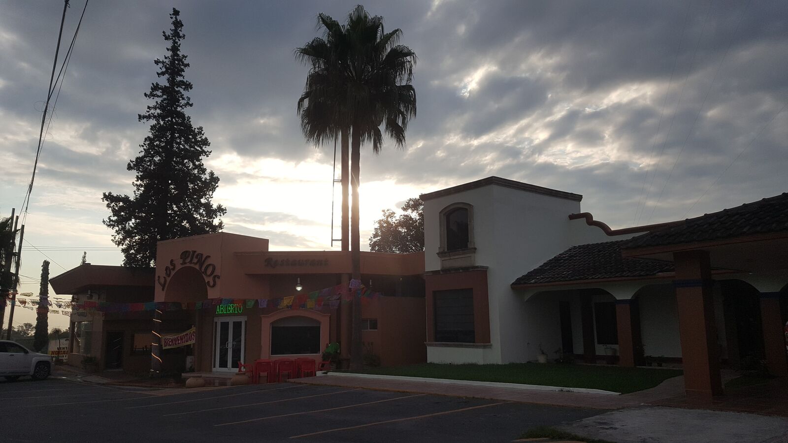 Los Pinos image 10