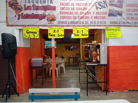 TAQUERIA LOS TROMPITOS Y LATOSBURGER image 1