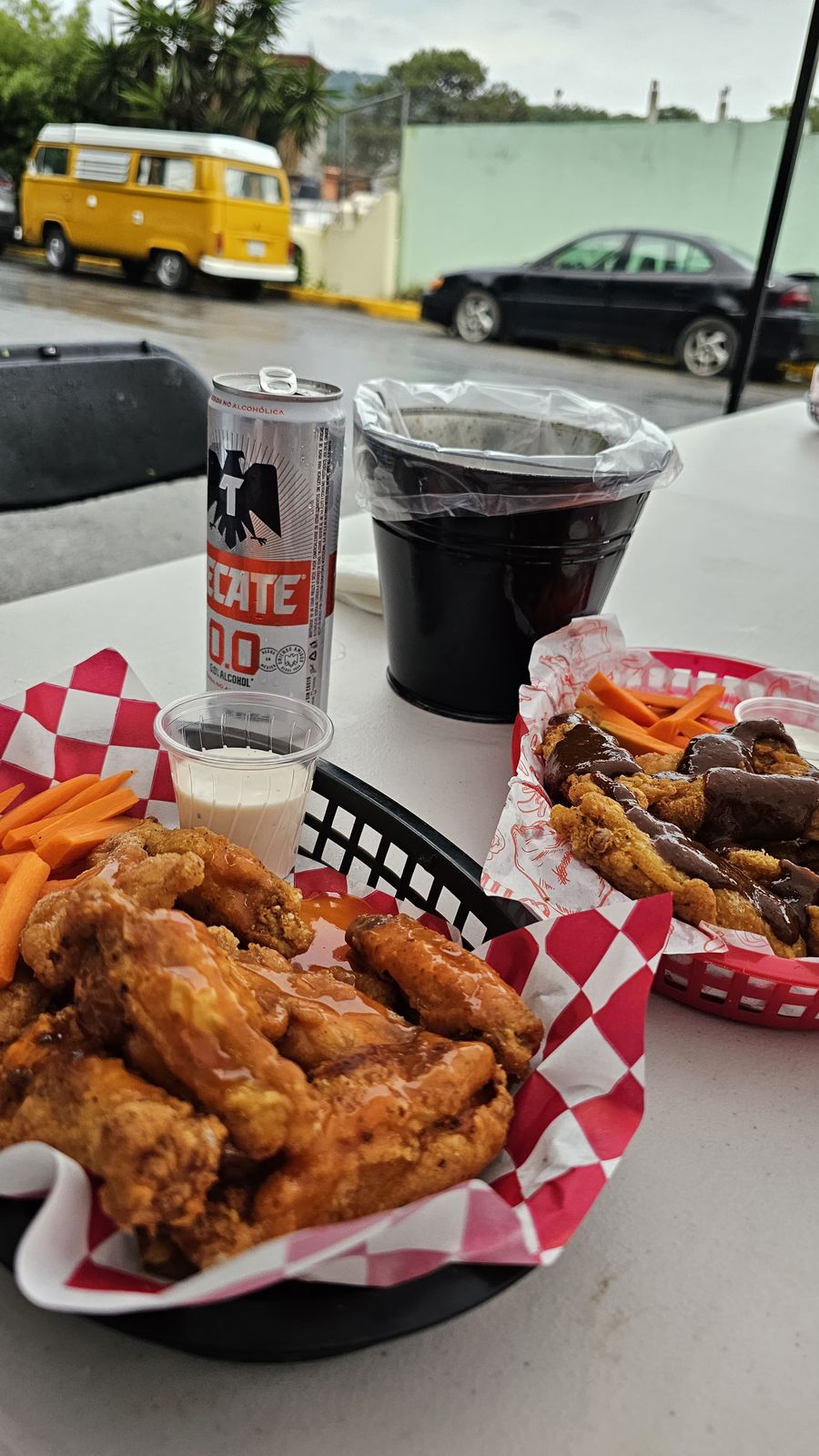 EL REMOLKITO BURGERS, WINGS & RIBS image 1