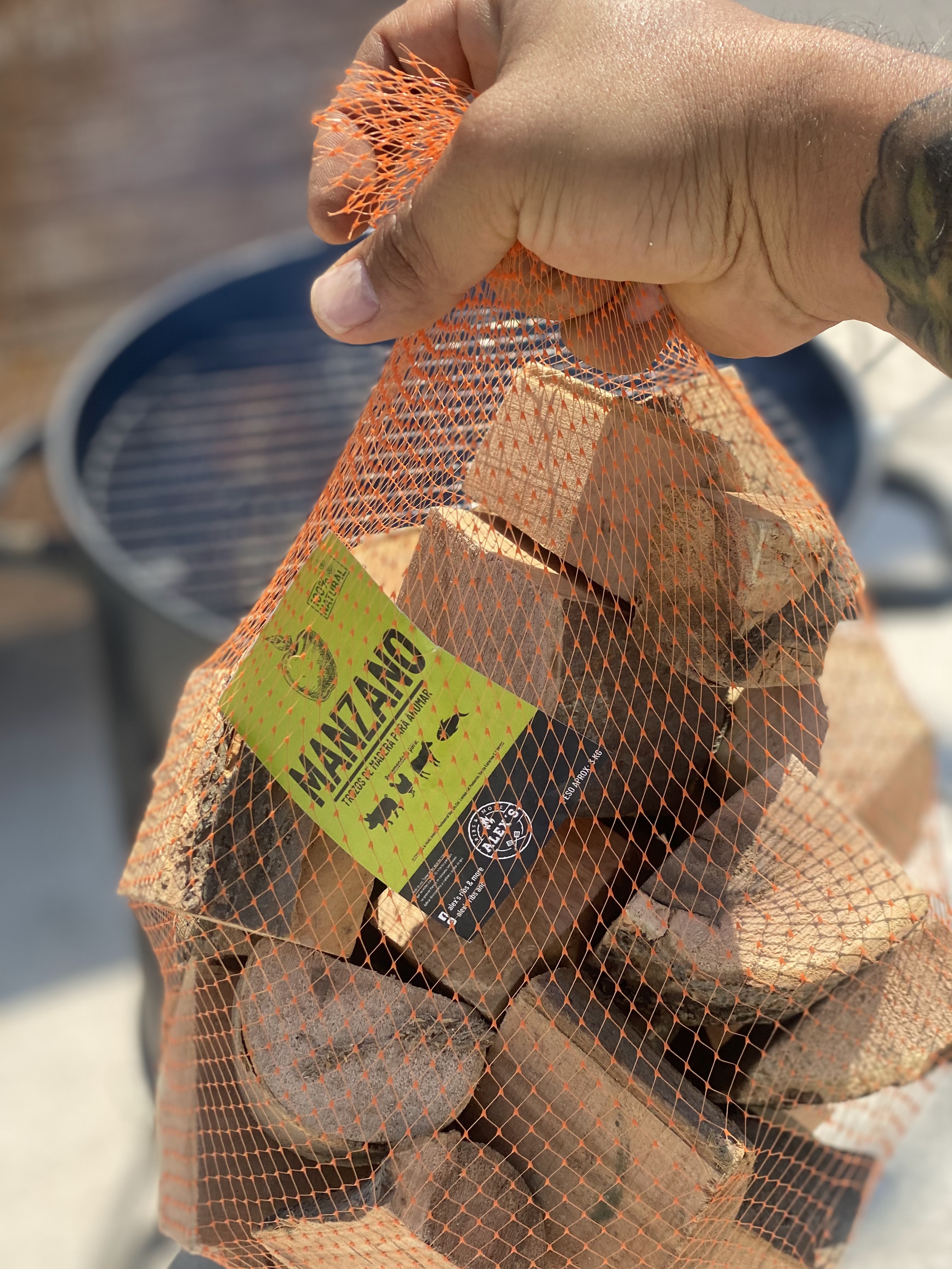 EL REMOLKITO BURGERS, WINGS & RIBS image 3