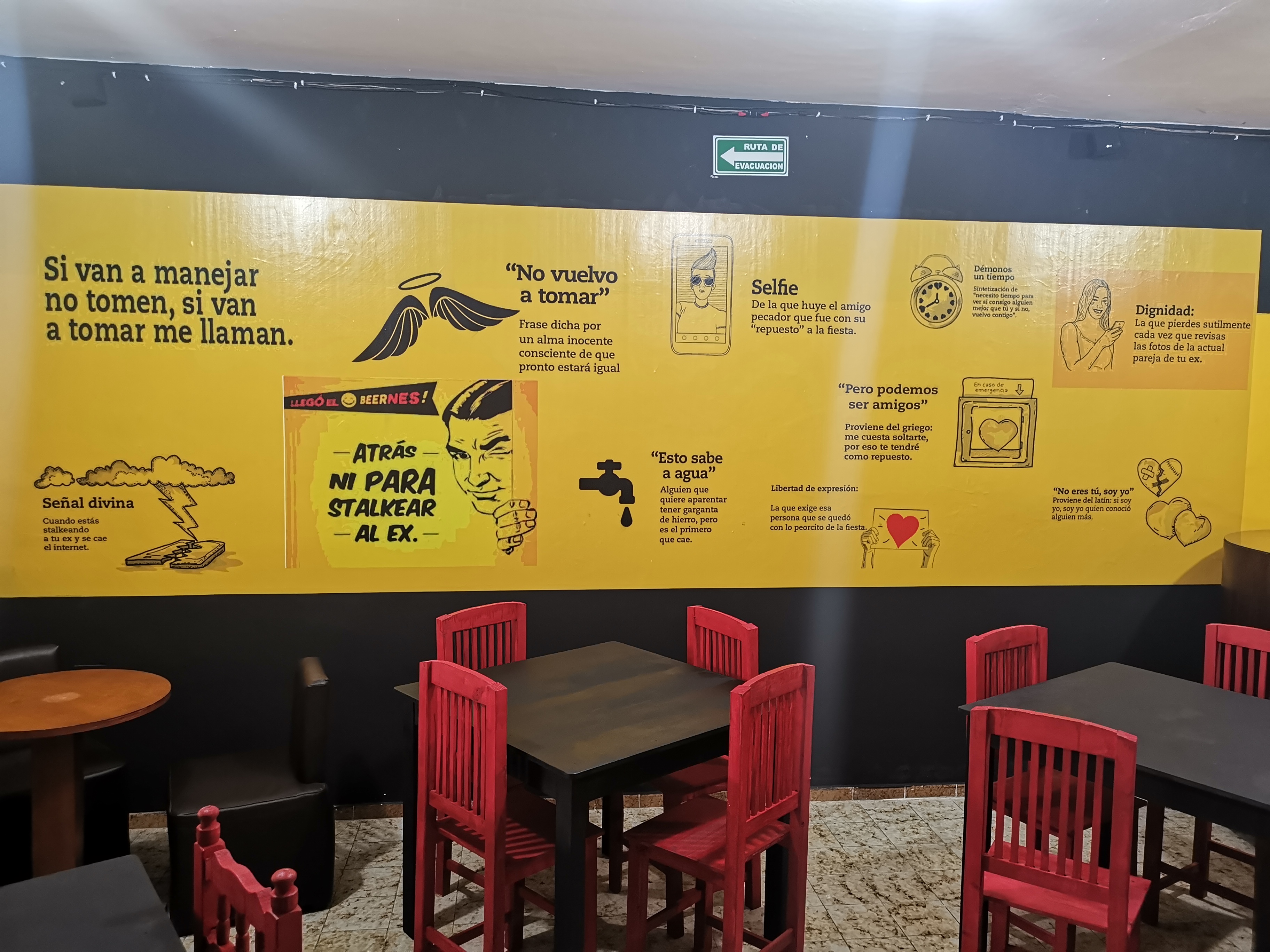 La Quinta Wings image 2