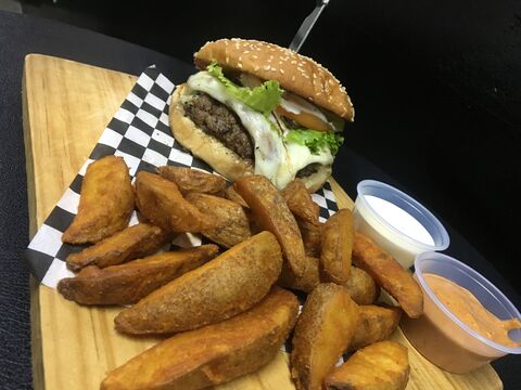 Ala Burger image 4