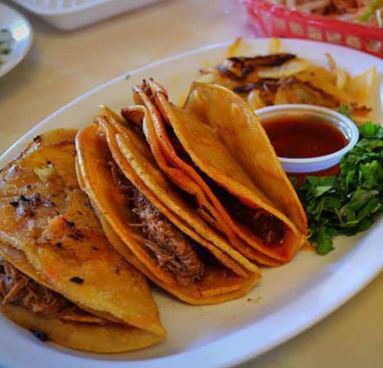 Taqueria la tapatia image 1