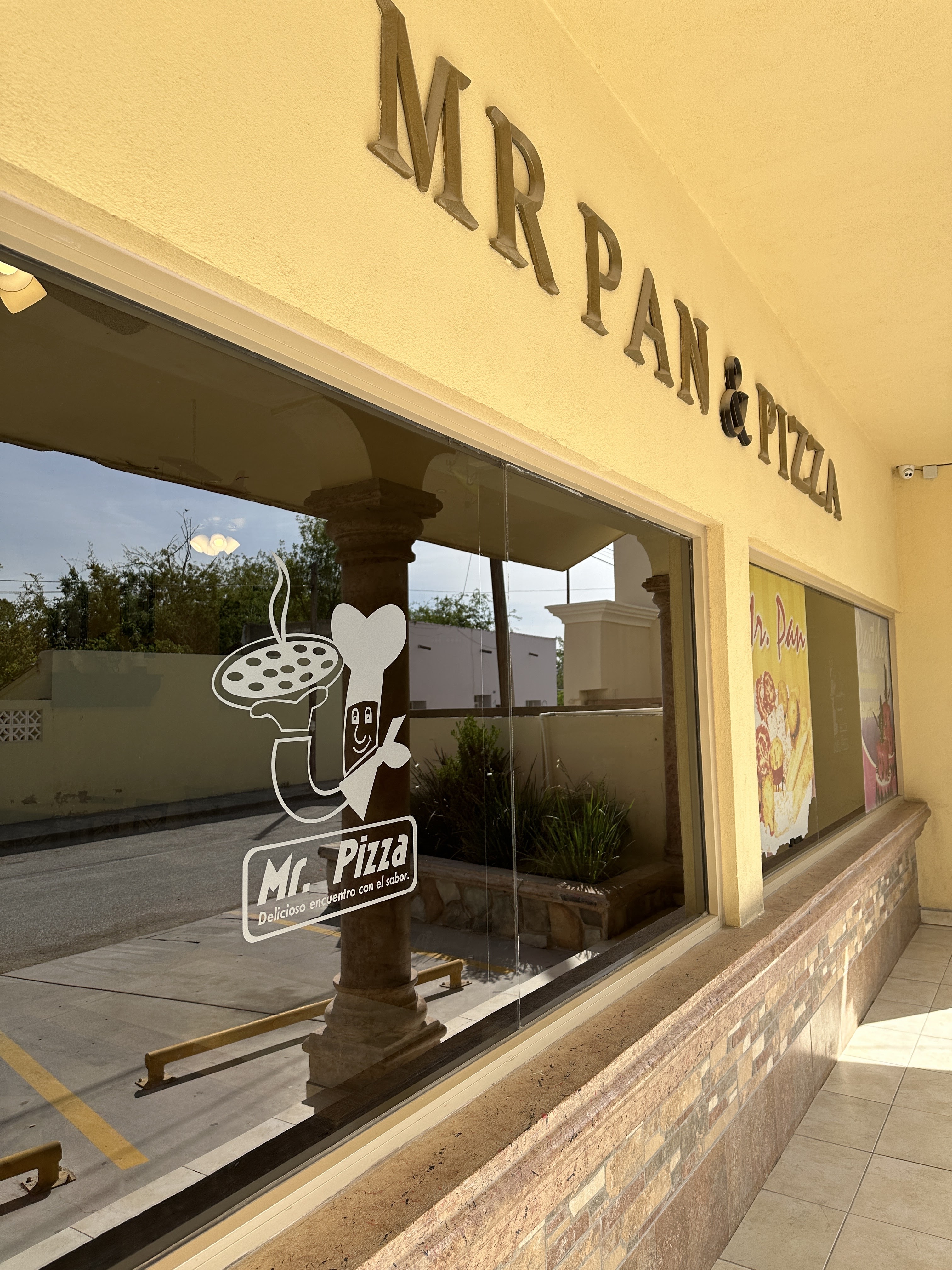 Mr. Pan y Mr. Pizza image 5