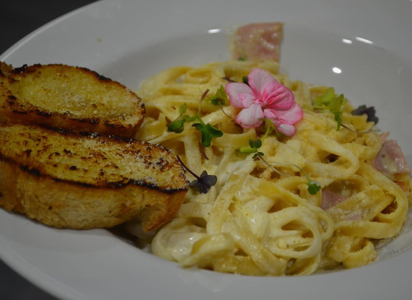 Nivel 18 Restaurante & Bar image 8