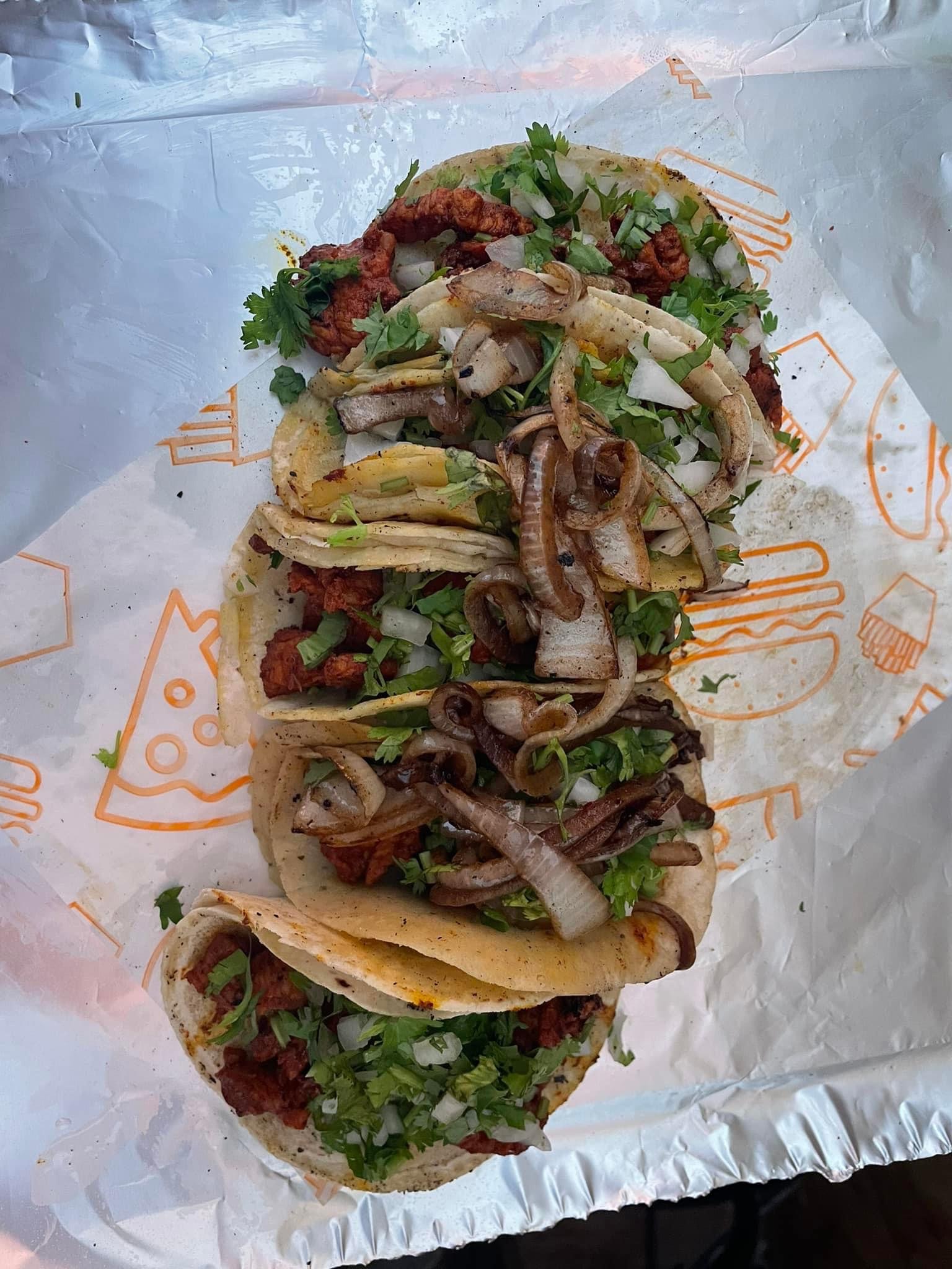 Tacos y Alitas YYY image 1