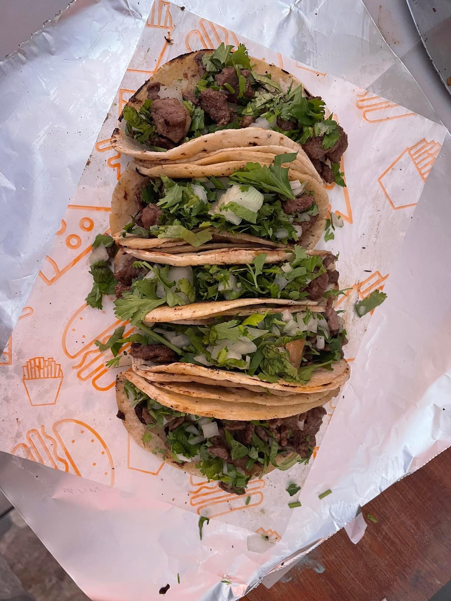 Tacos y Alitas YYY image 5