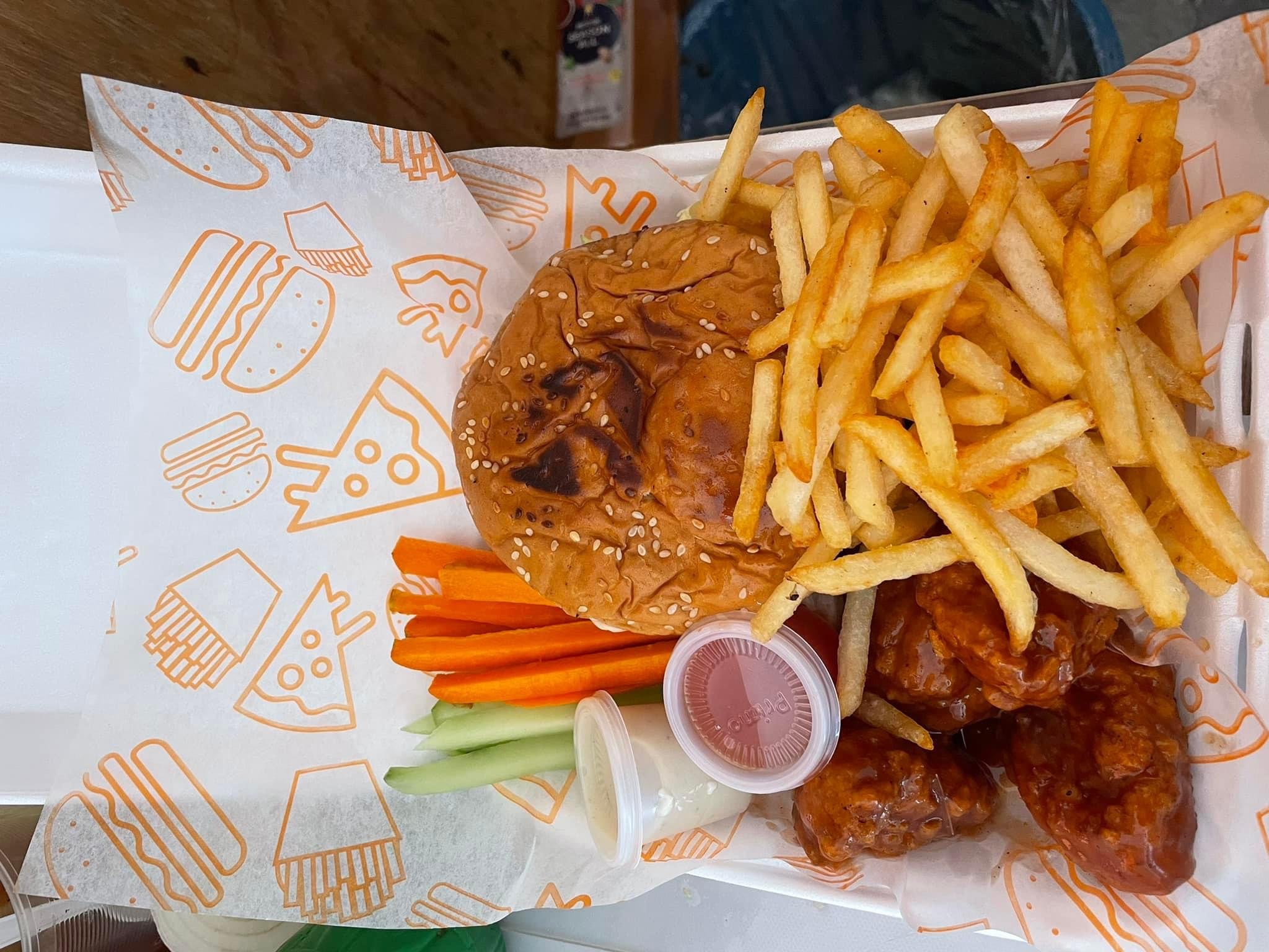 Tacos y Alitas YYY image 7