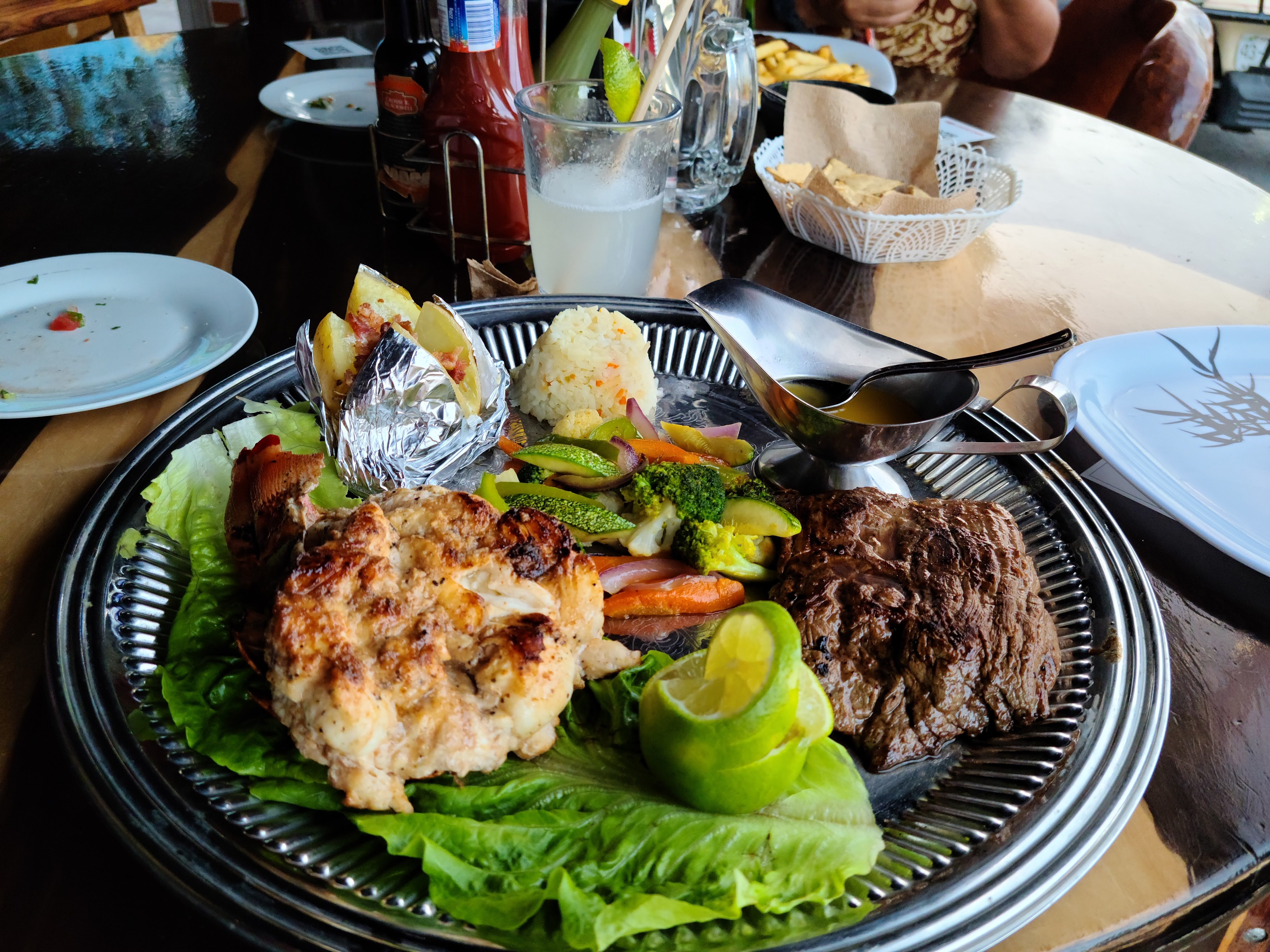 Oscars Grill image 2