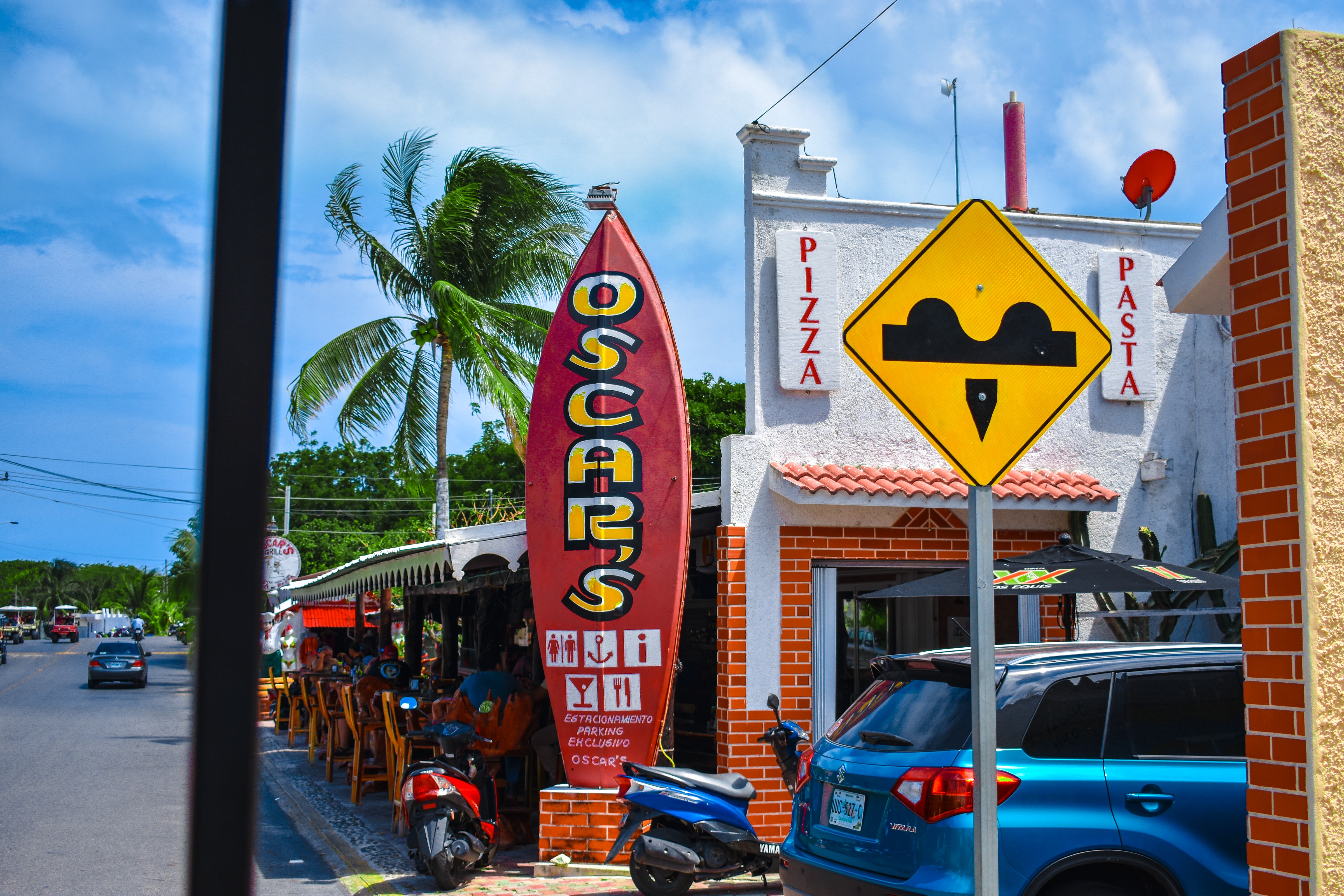 Oscars Grill image 9