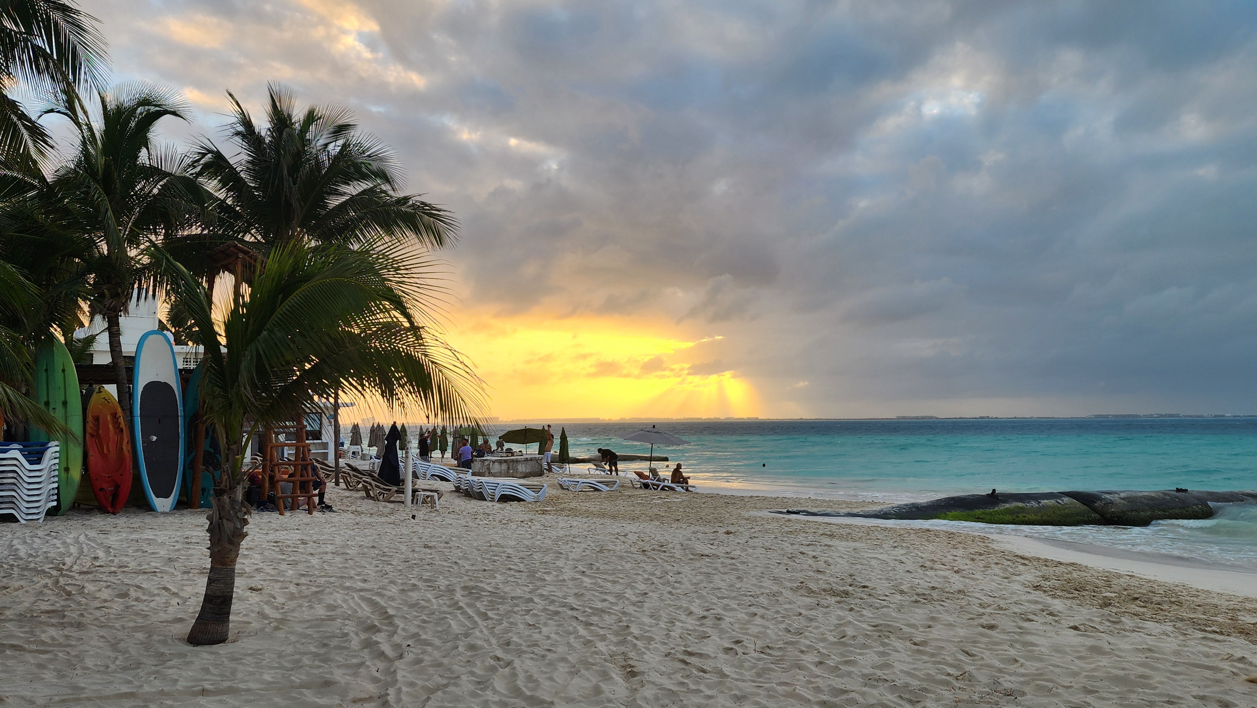 Mayan Beach Club Restaurant & Tequileria image 7