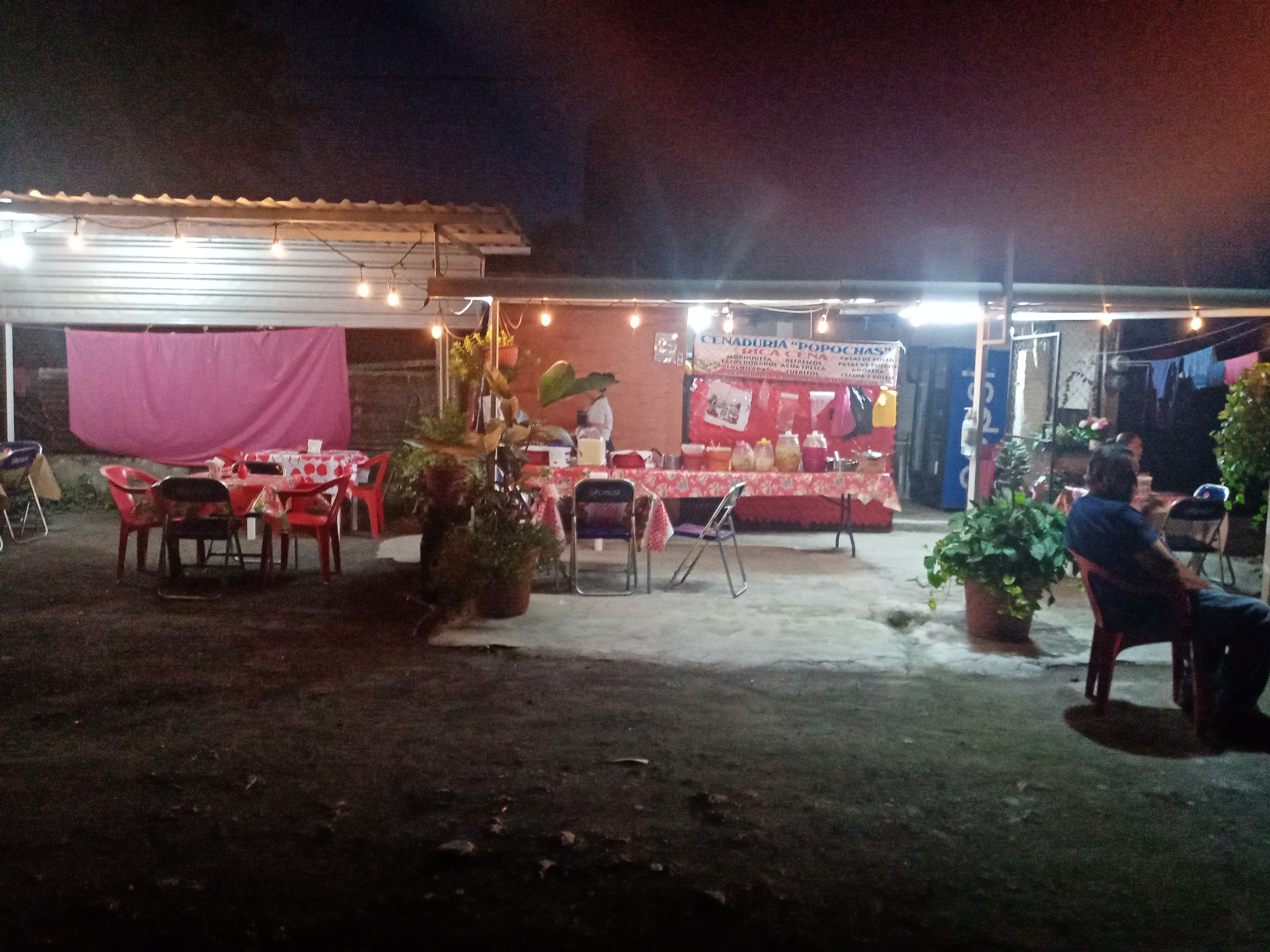 Cenaduria Popochas image 1