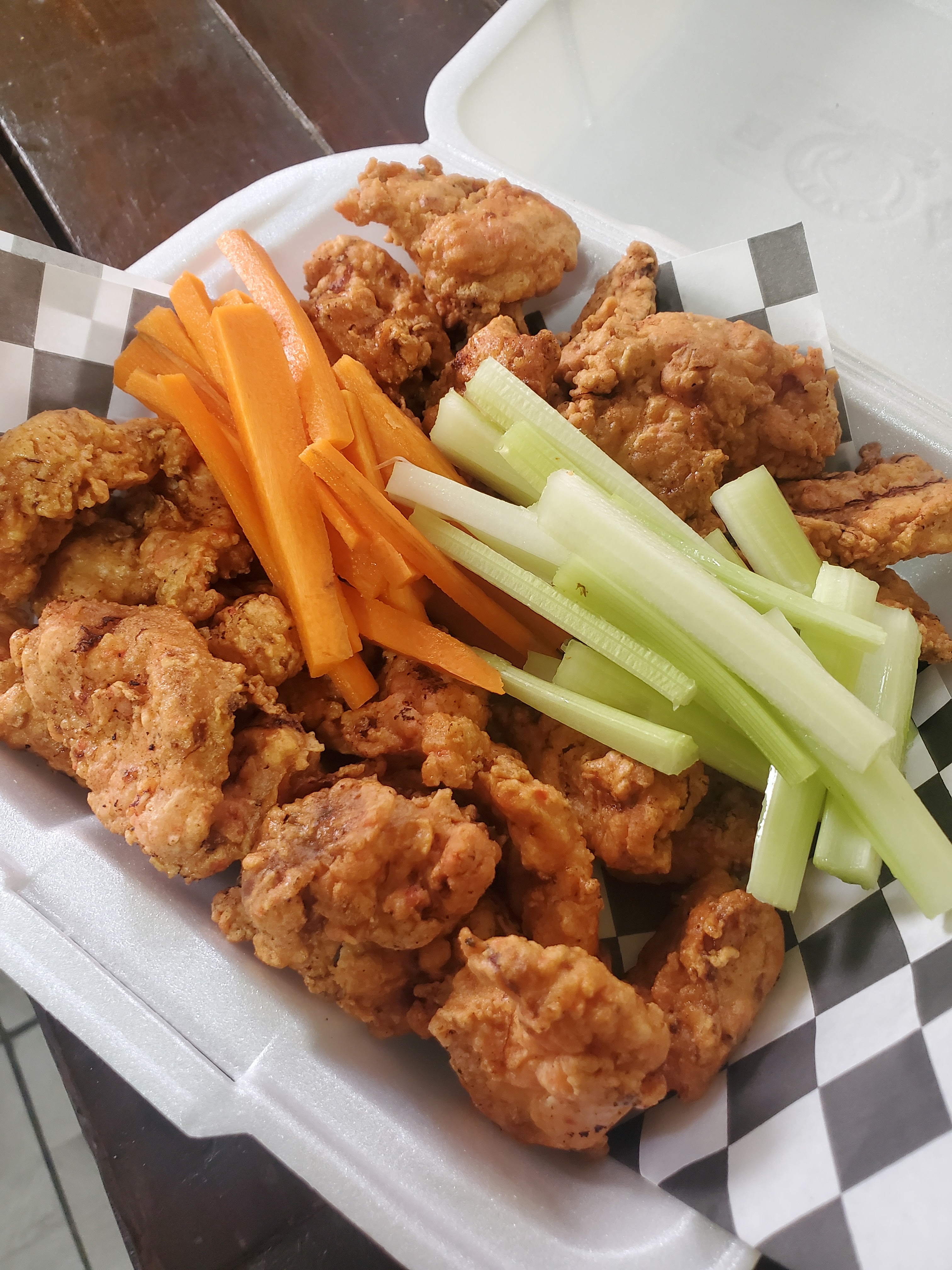 Alitas y boneles wendys image 2