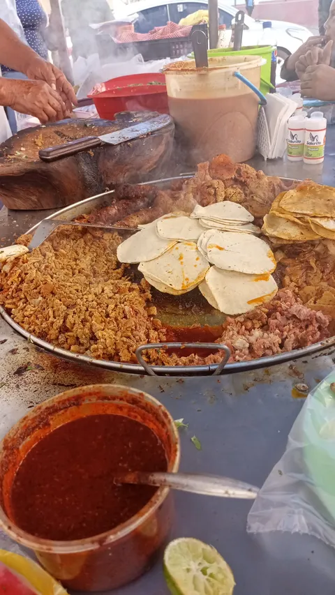 Taquería Ruben “viejo feo” image 3